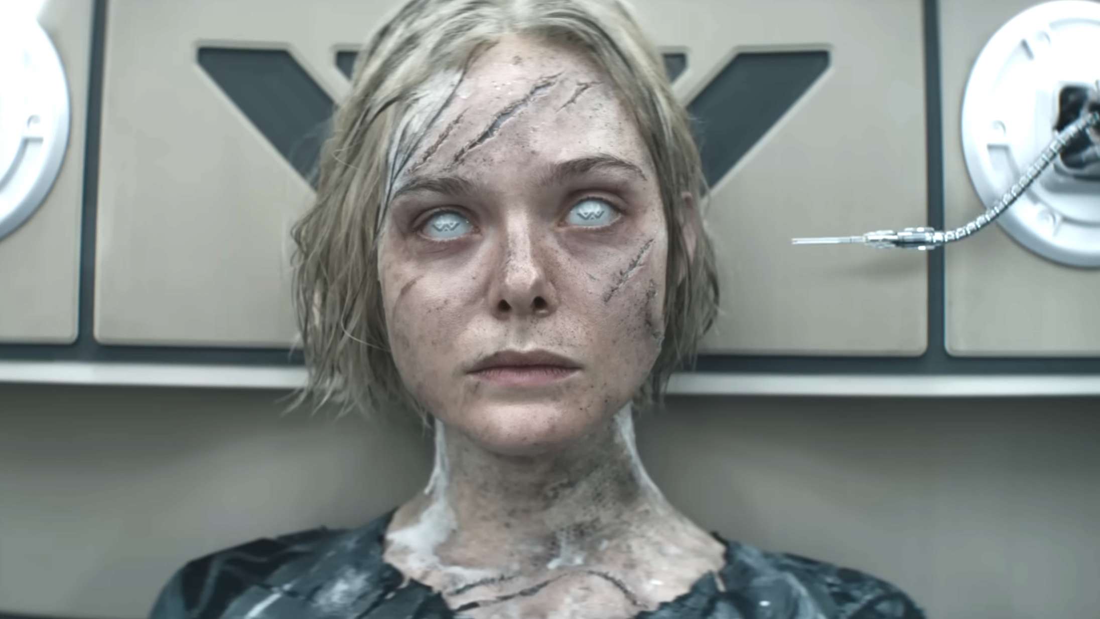 Se Elle Fanning som robot i traileren til ‘Prey’-instruktørs forfriskende ‘Predator: Badlands’