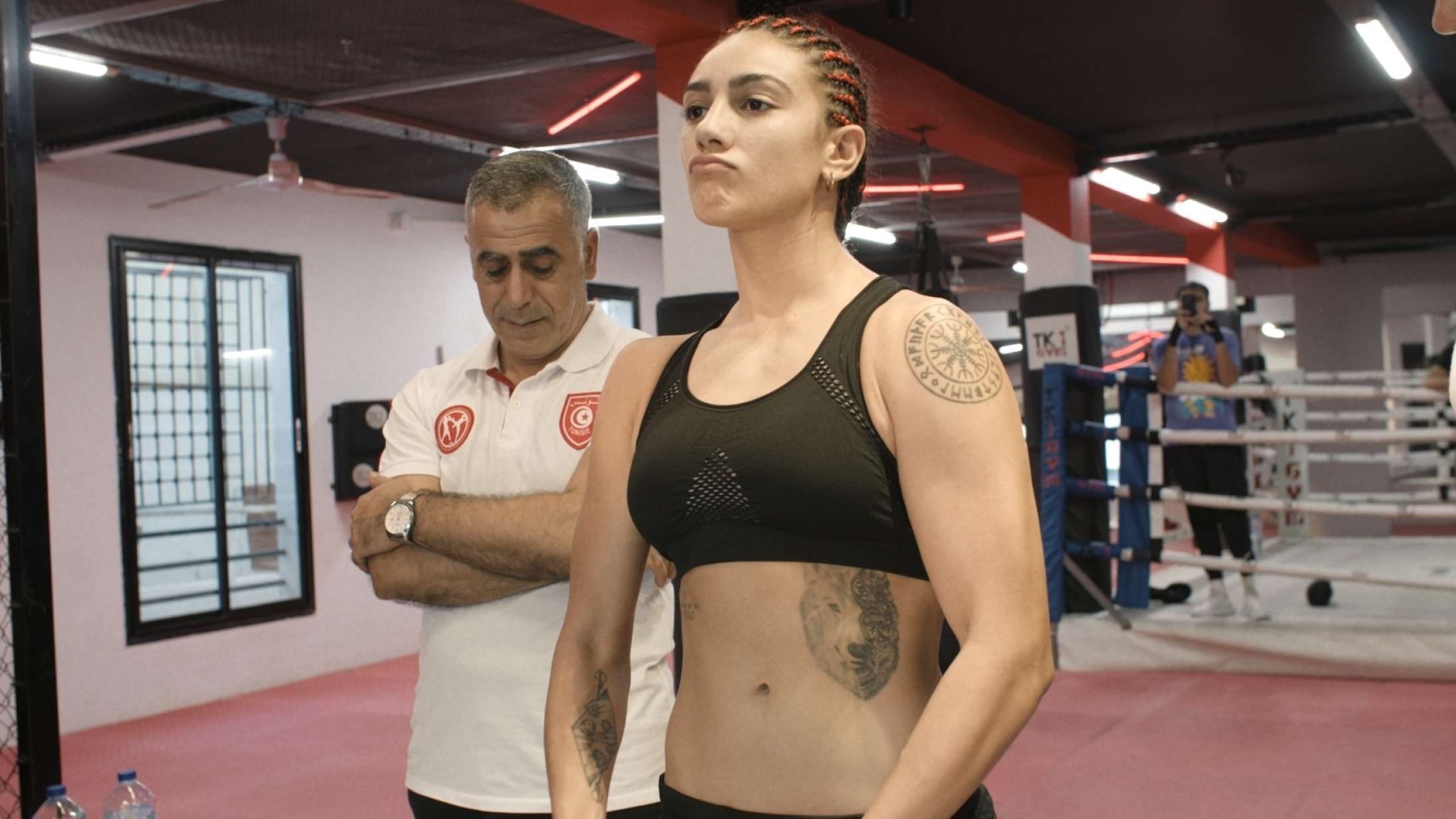 ’Born to Fight’: Ung migrant er tvunget til at genoverveje sine kickbokser-drømme i ny dansk dokumentar