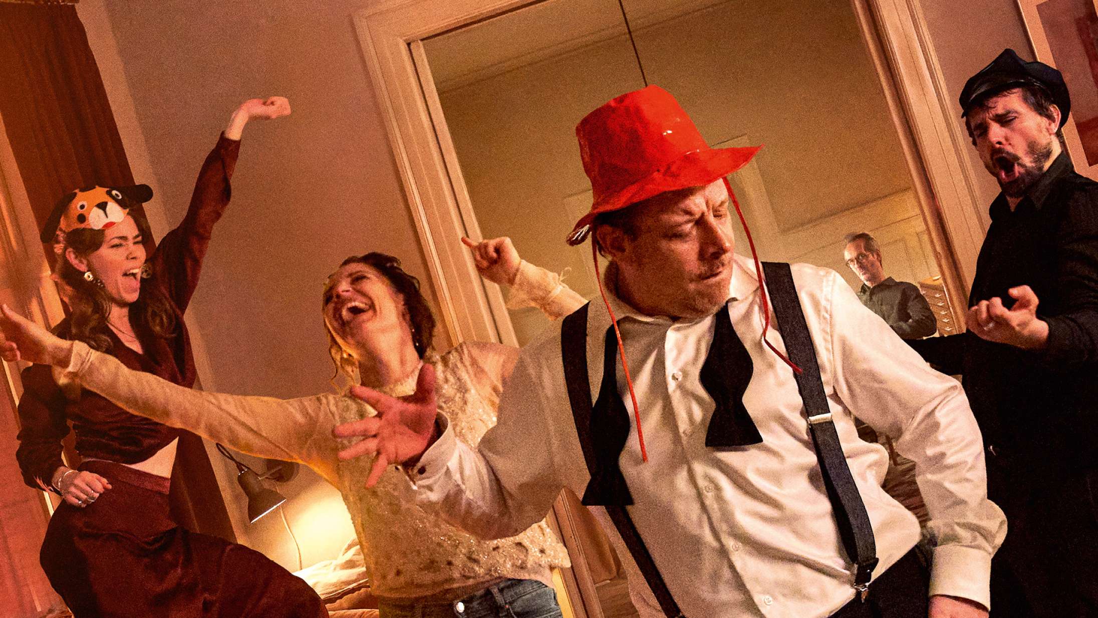 Lars Brygmann ødelægger nytårsfesten i traileren til Paprika Steens ‘Det nye år’