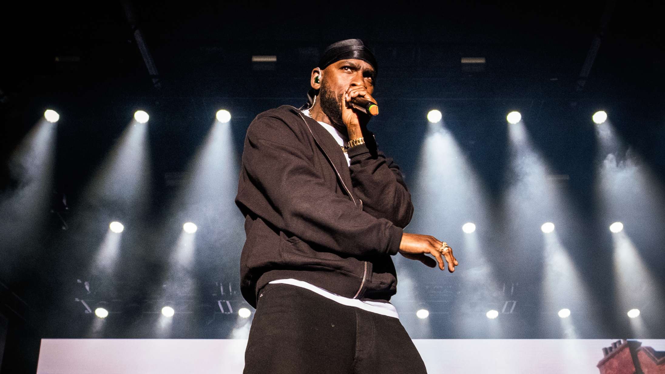 Skepta leverede festen, AiaSound havde bestilt – men han gik også et spadestik dybere