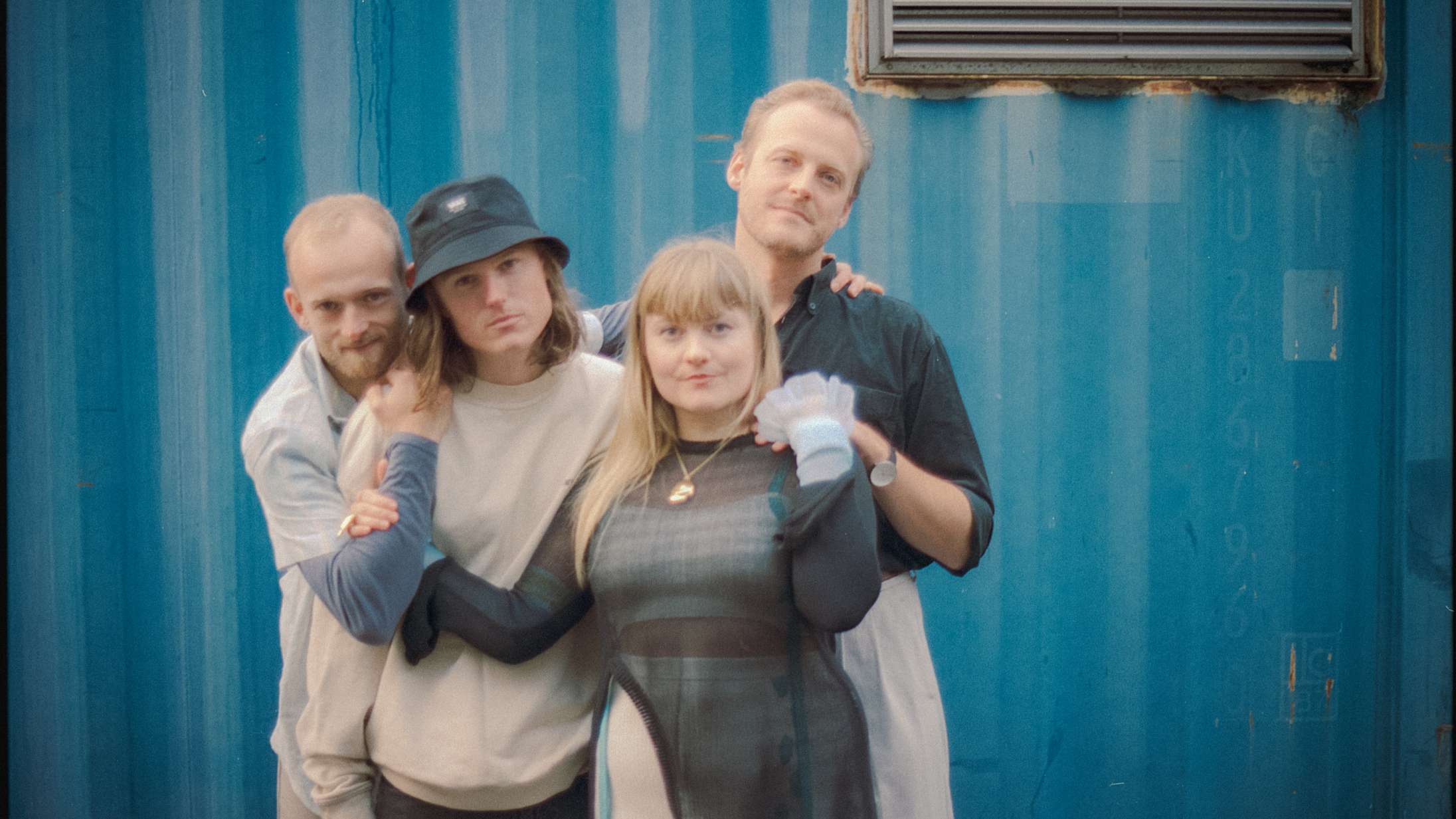 Voksenlivet har sjældent lydt smukkere end på Yörs ‘Aldrig uden dig’