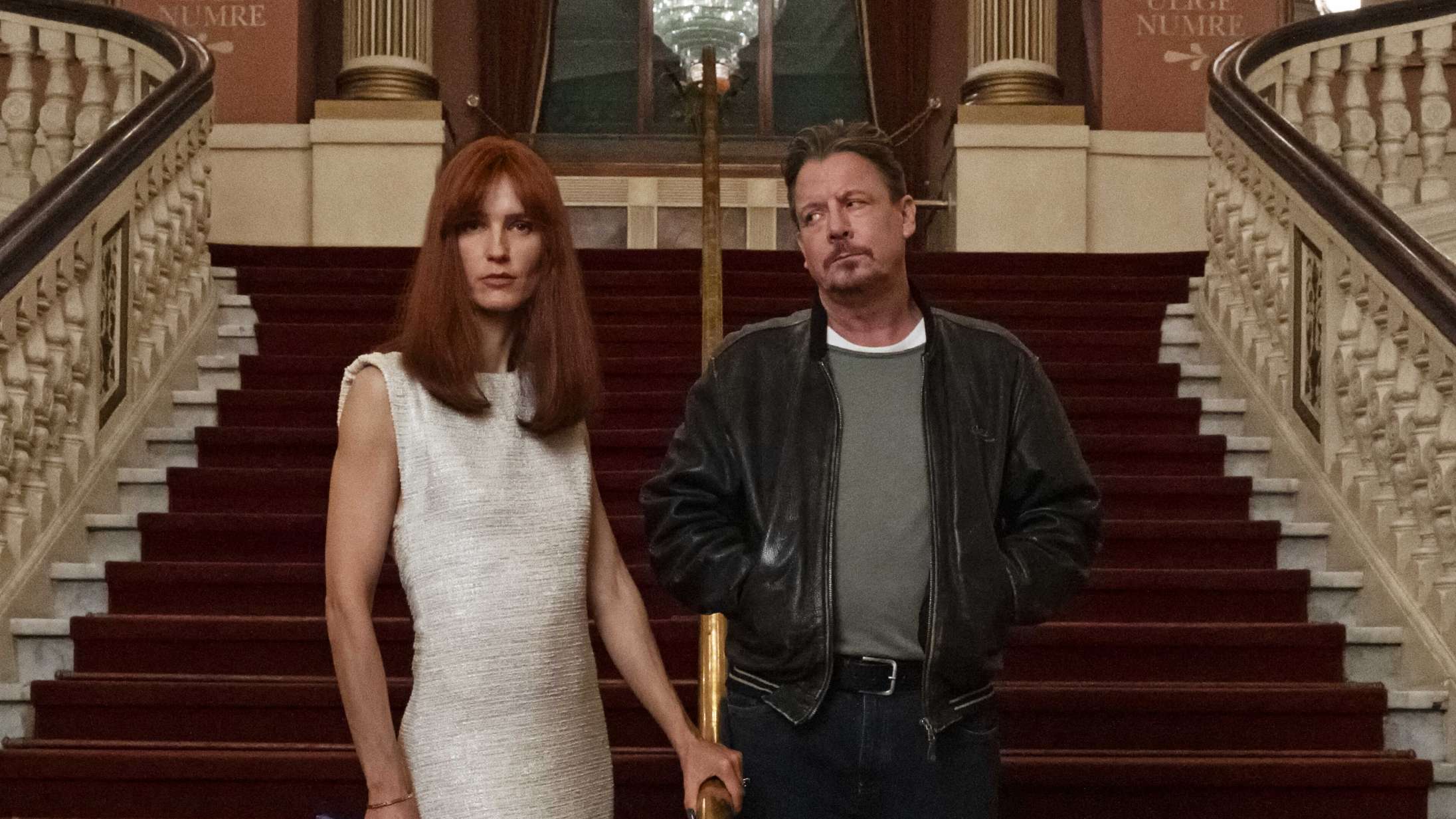 Amanda Collin er mestersvindler i kommende dansk komedie med Anders W. Berthelsen