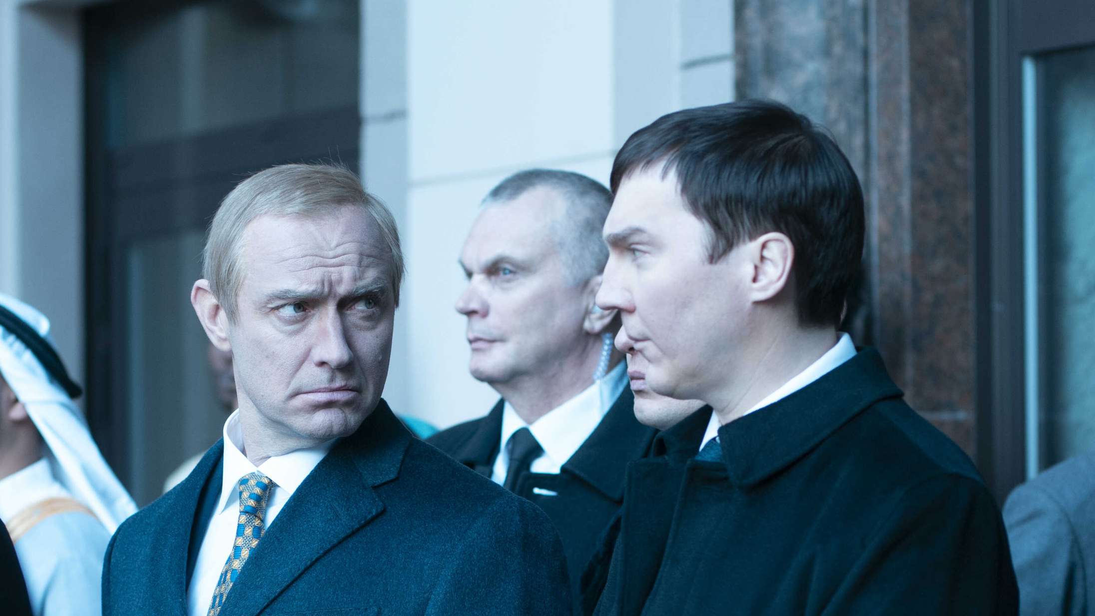 ’The Wizard of the Kremlin’: Jude Law er bleg, dum og overraskende perfekt som Putin