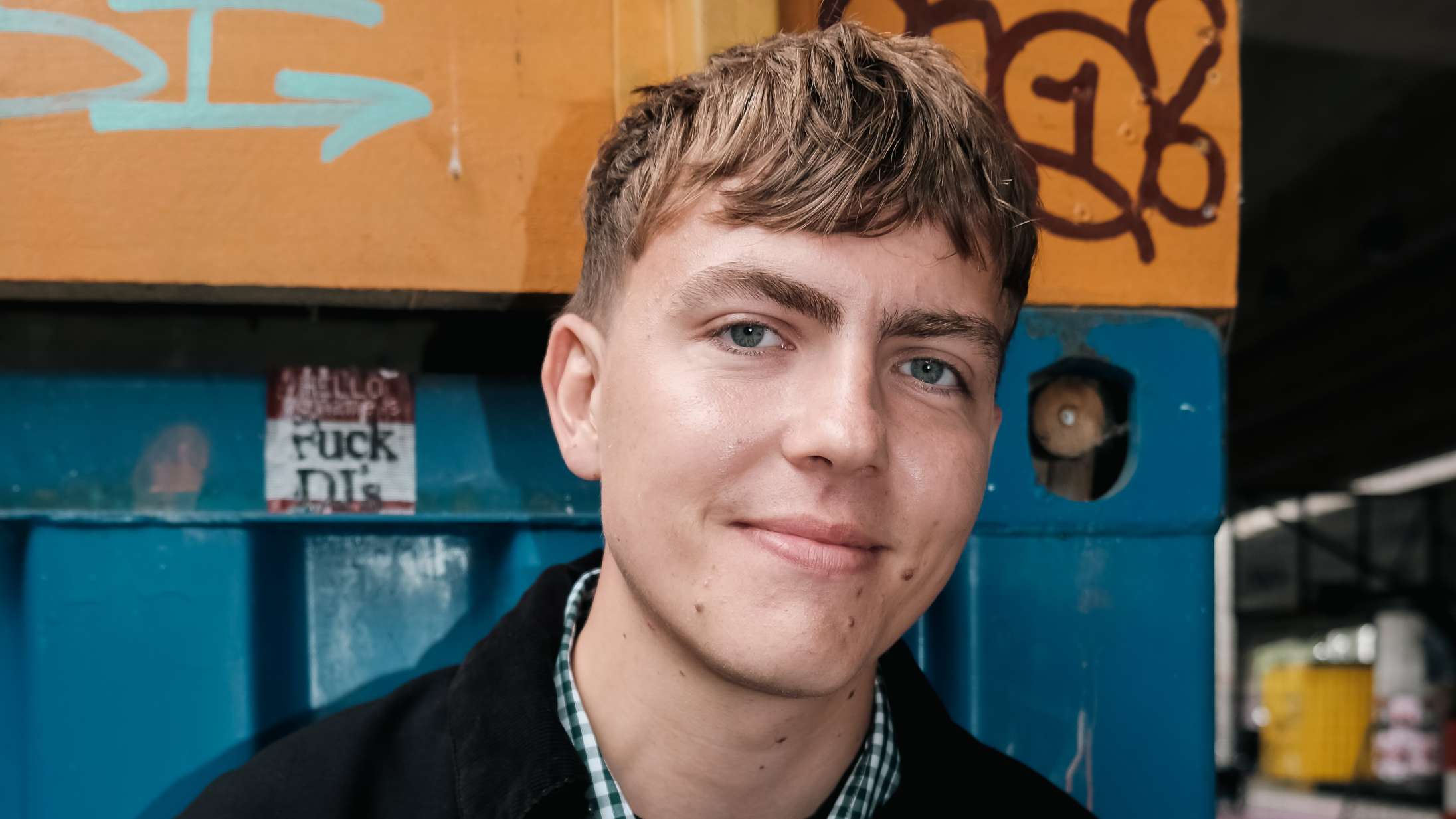 Hvordan blev gameren Søndergaard en magtfaktor i dansk musik, som alle rappere flokkes om?