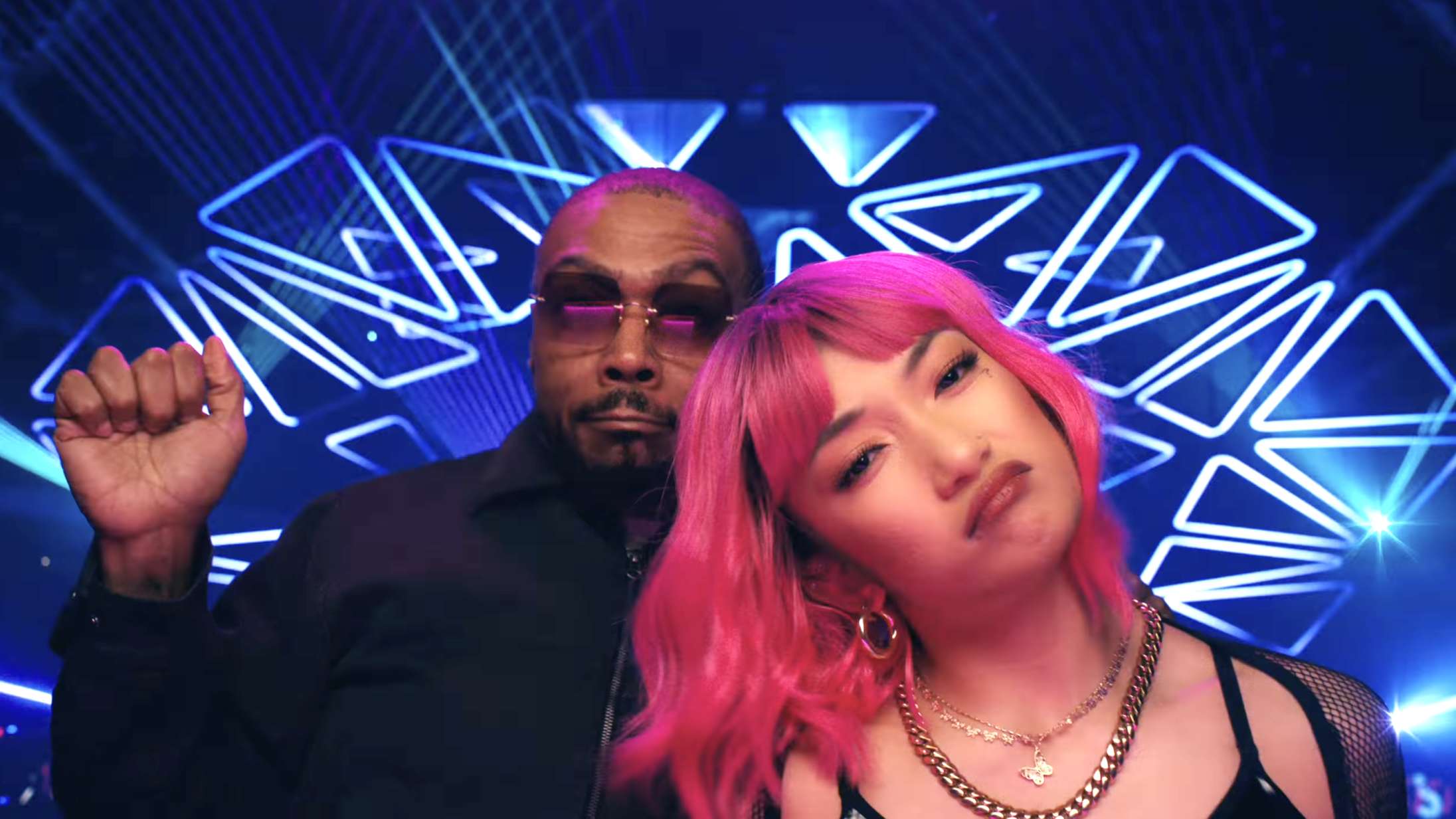 Timbaland lancerer den AI-genererede popartist Tata Taktumi – se musikvideoen