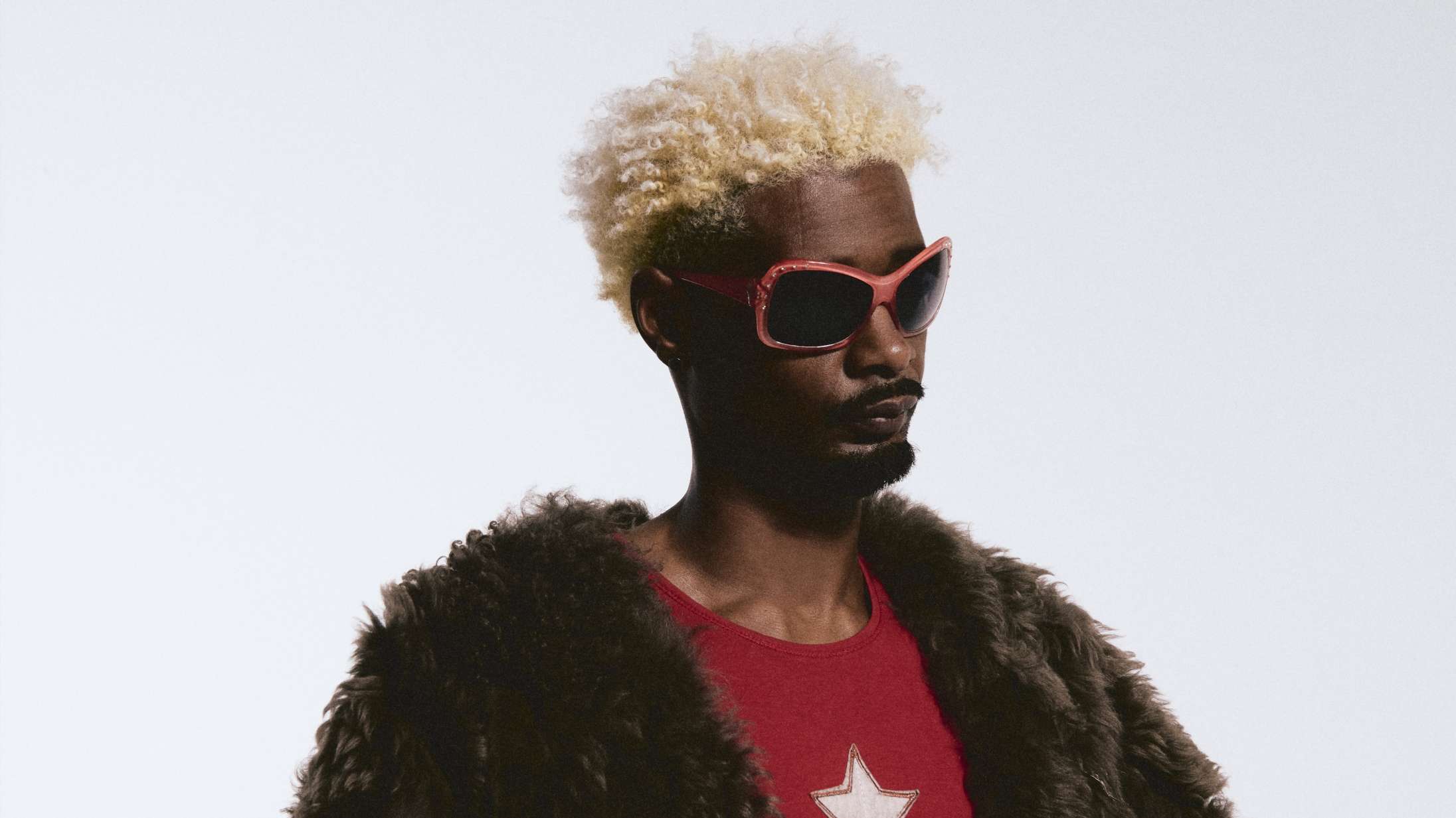 De bedste album, vi har hørt den seneste måned: I en alder af 44 år lyder han yngre end nogensinde