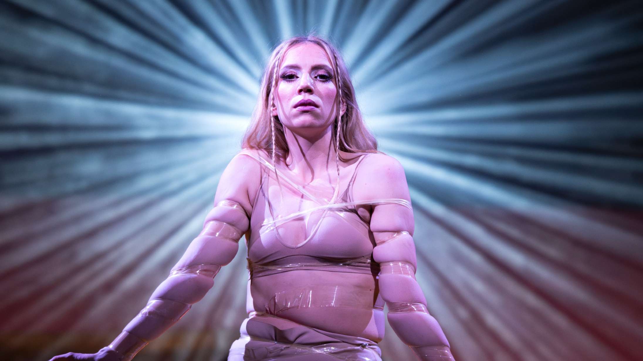 ‘Bambi er tilbage’: Emma Sehested Høeg vender retur til teatret med vanvittigt vidnesbyrd om moderskabet