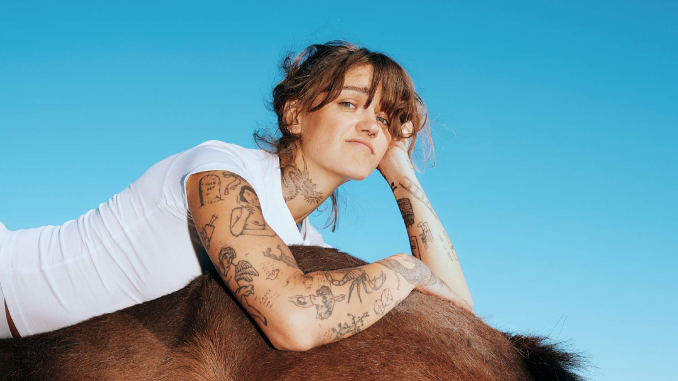 Sexhistorierne i ‘Elskovspony’ er pinlige og grimme – og nogle gange endda mere end det