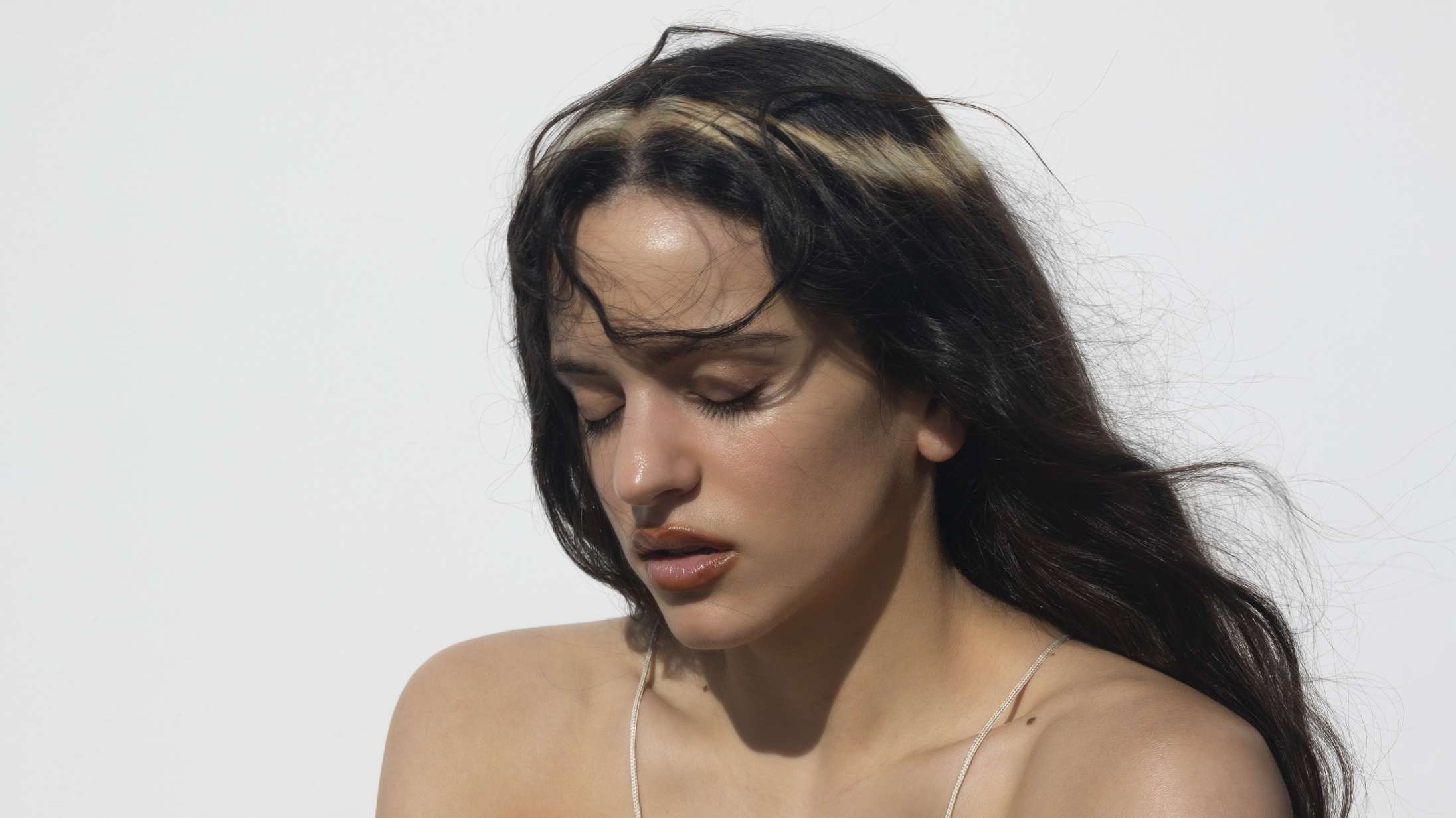 Mews nye forsanger og Rosalía i kloster: Her er syv meget seriøse spådomme om musikåret 2026