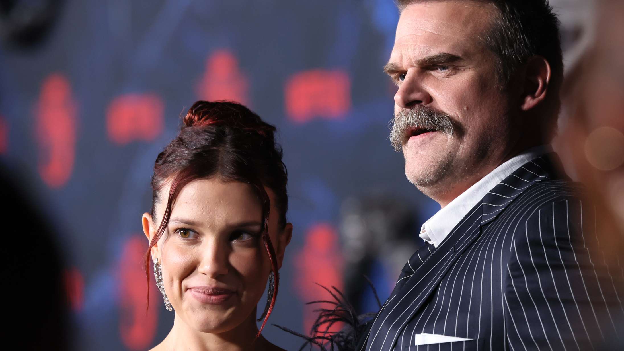 David Harbour taler ud om Lily Allens »mærkelige« skilsmissealbum og »skænderi« med Millie Bobby Brown