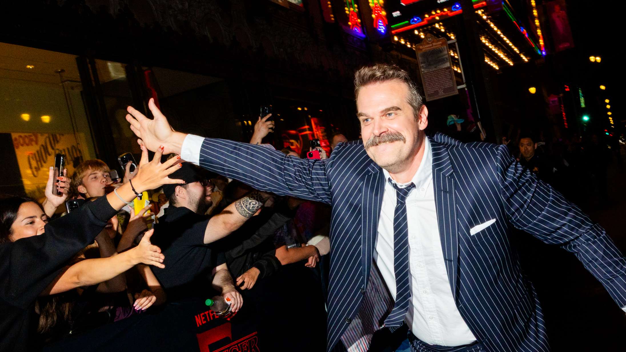 Det er ikke første gang, David Harbour rammer bunden