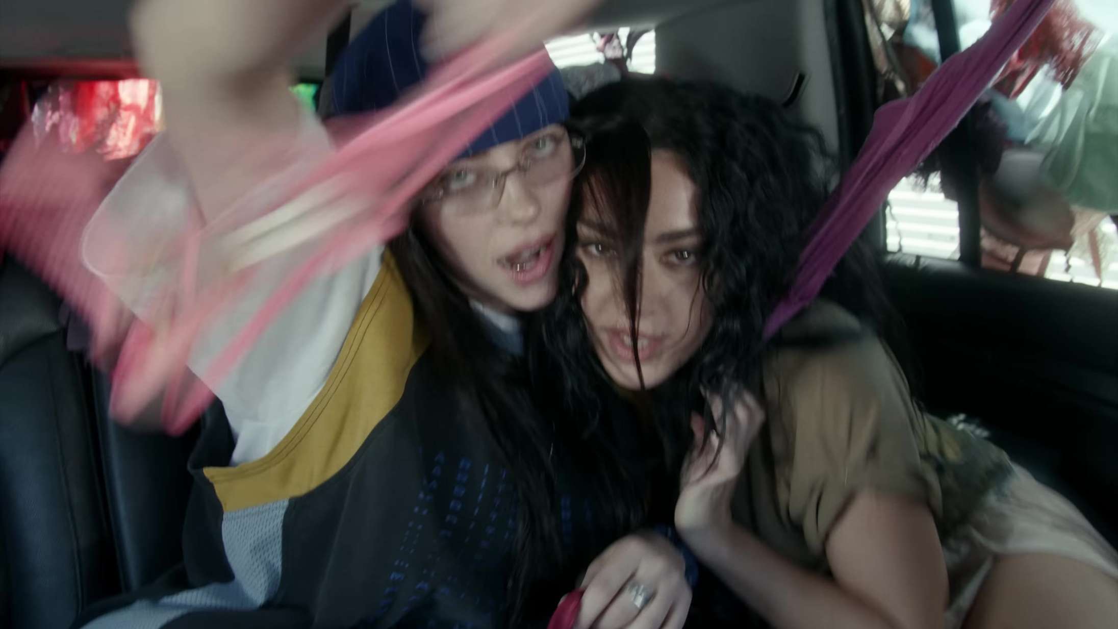 Det var lige den frække lille sløjfe, Charli XCX’s g-strengshit manglede