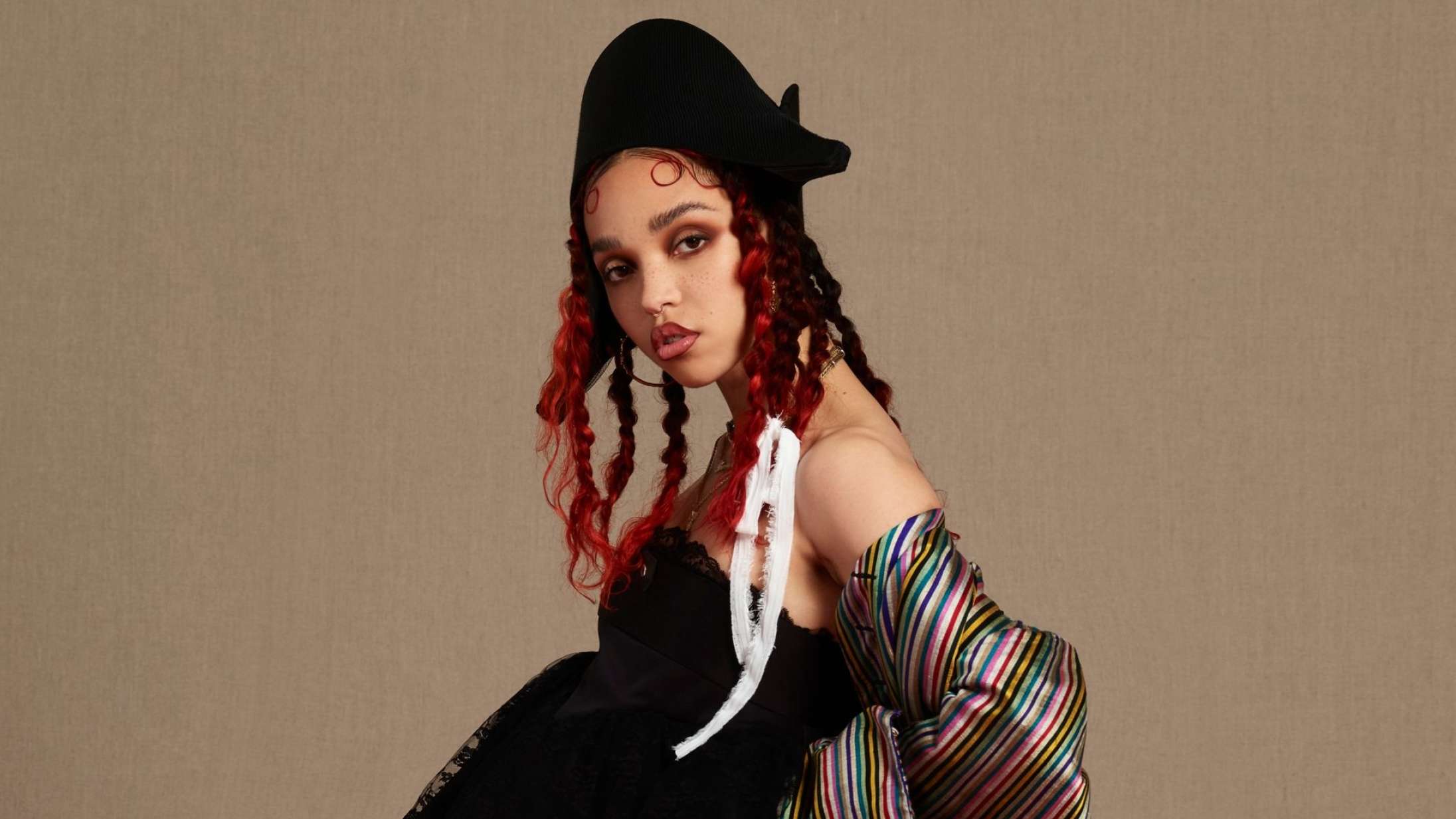 FKA Twigs’ smukkeste sang er så intens og nøgen, at det føles forbudt at være vidne til