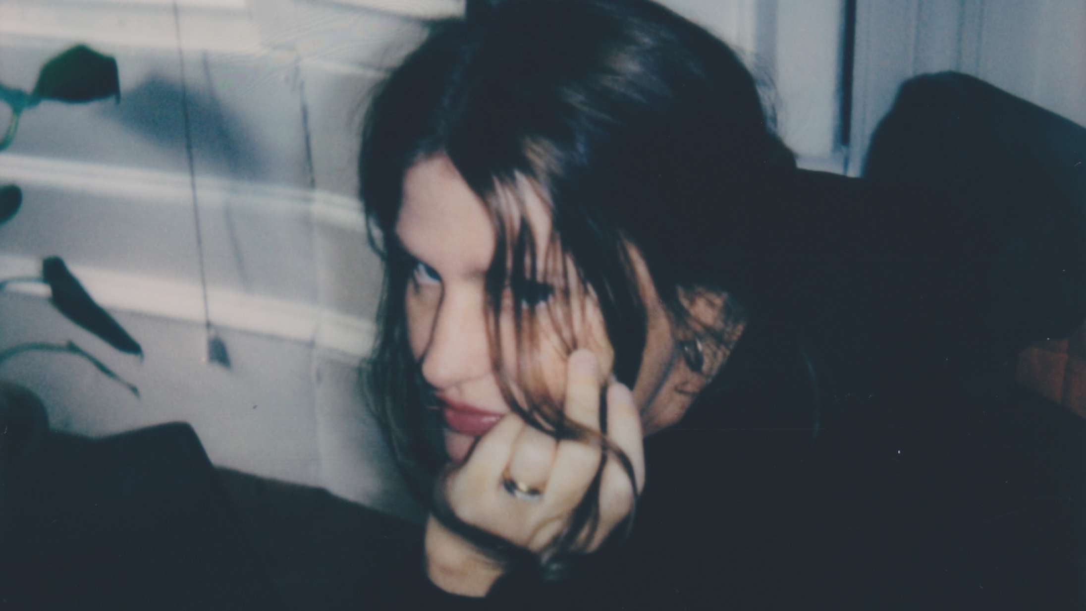 Joanne Robertson har gæstet nogle af nyere tids bedste indie-album. Nu har hun selv lavet et mesterværk