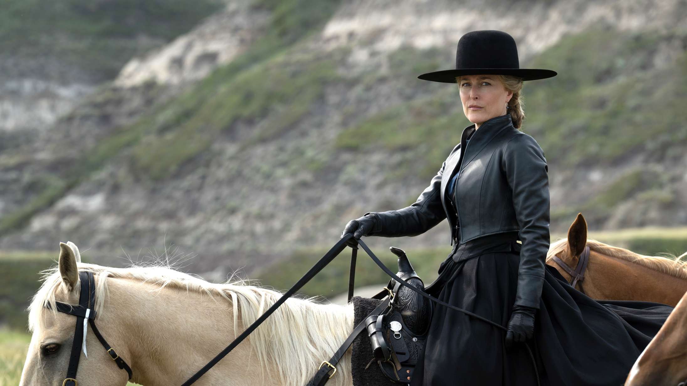 ‘The Abandons’: Netflix’ voldsspækkede westernserie bærer præg af behind the scenes-drama