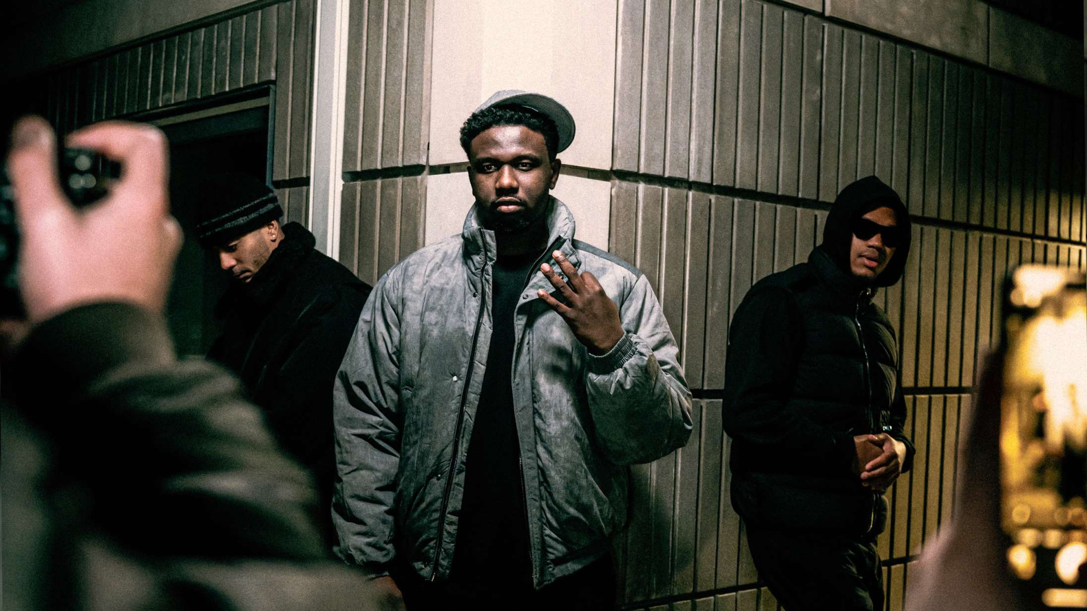 Premiere: Jeff3 cruiser afsted på H.C. Andersens Boulevard med to af landets største rapstjerner i passagersædet