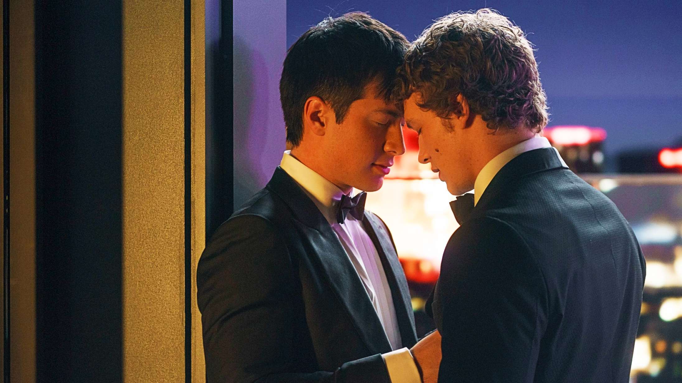 Stærkt problematisk: Stjernerne i hypet homoserie presses til at afsløre deres seksualitet