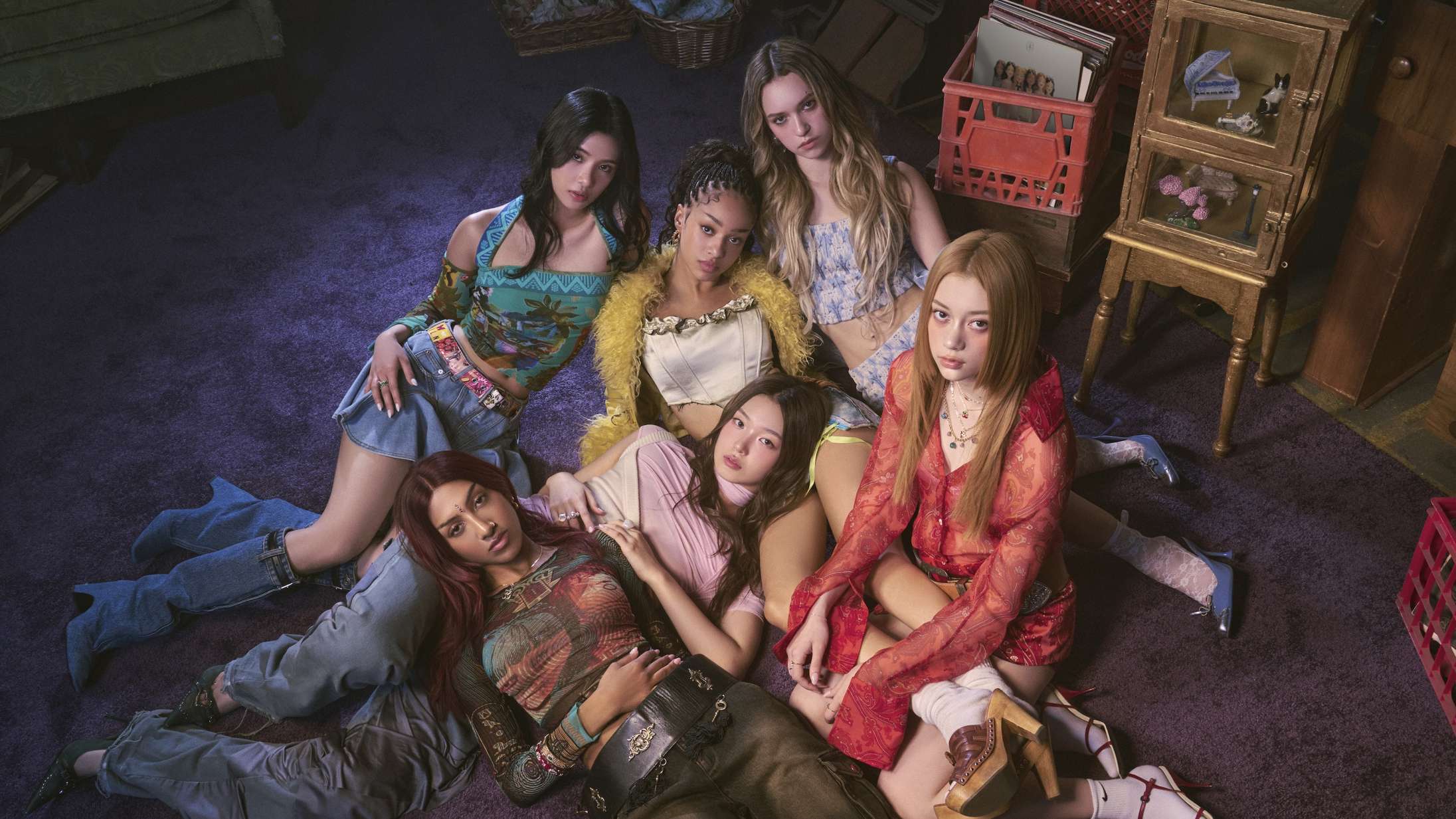 Helbredsproblemer tvinger medlem af popgruppen Katseye til pause på ubestemt tid