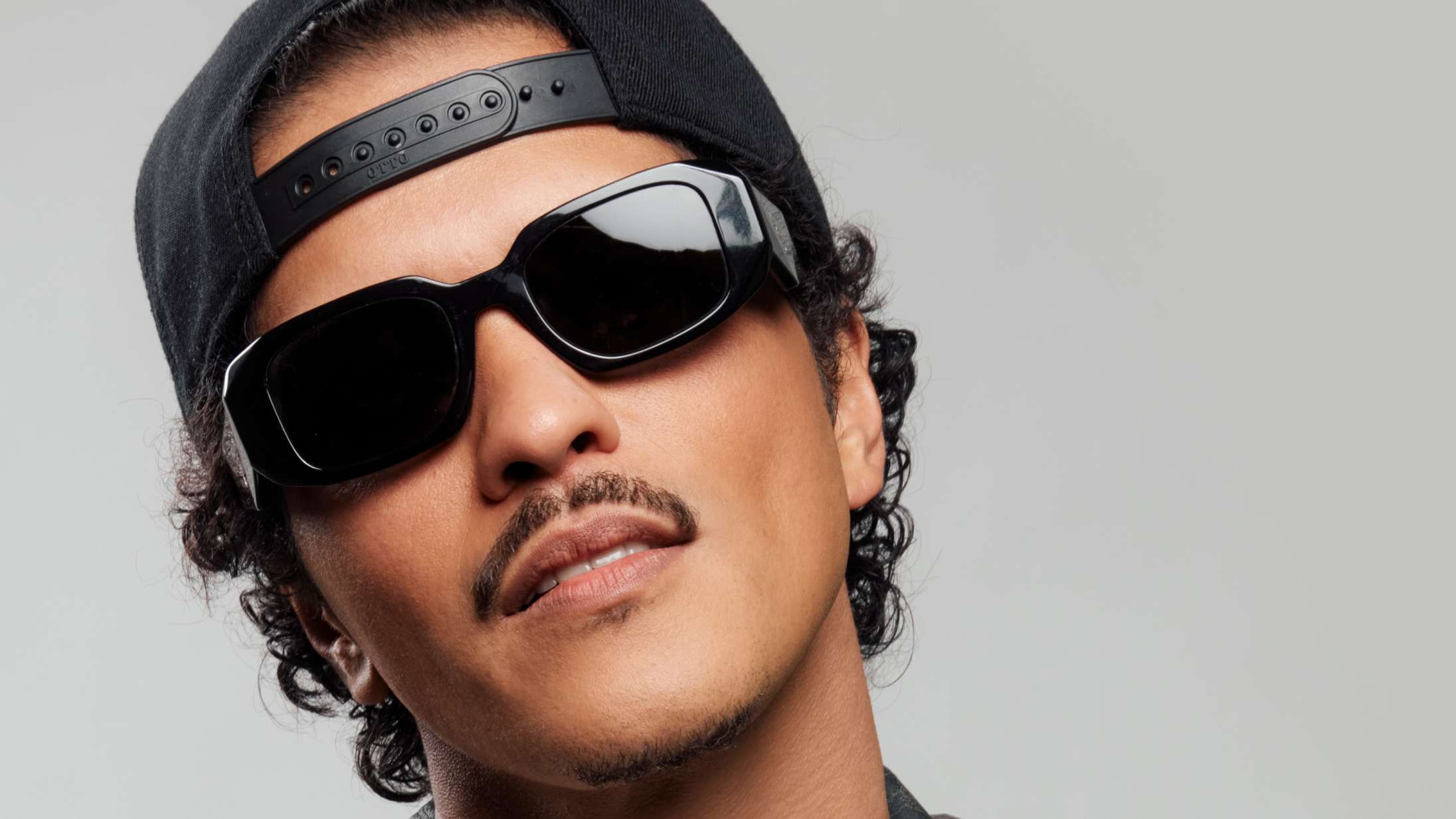 Ingen har vist fortalt Bruno Mars, at ‘Vild med dans’ er løbet over skærmen for sidste gang