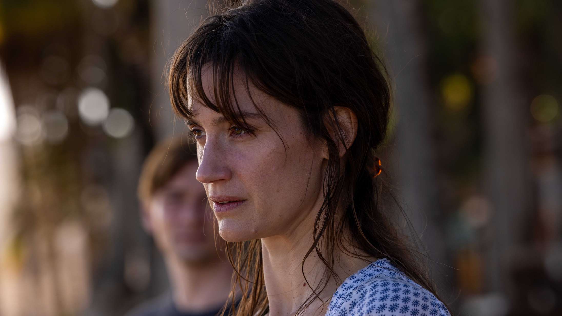 Danica Curcic og Esben Smeds drømmeferie ødelægges af flygtninge i ‘Paradis’ – se traileren