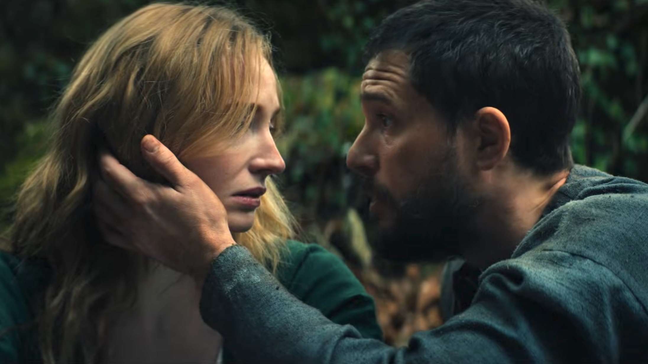 ‘Game of Thrones’-stjerner genforenes i horror-romance – se traileren til ‘The Dreadful’