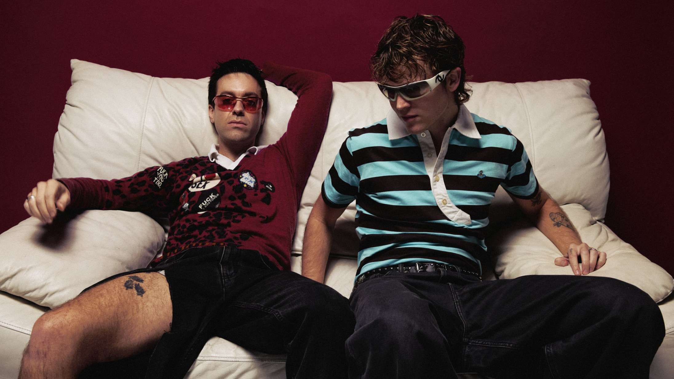 De kalder deres musik for »gooner-pop«, og deres videoer drypper af sæd. Alligevel bliver jeg underligt rørt