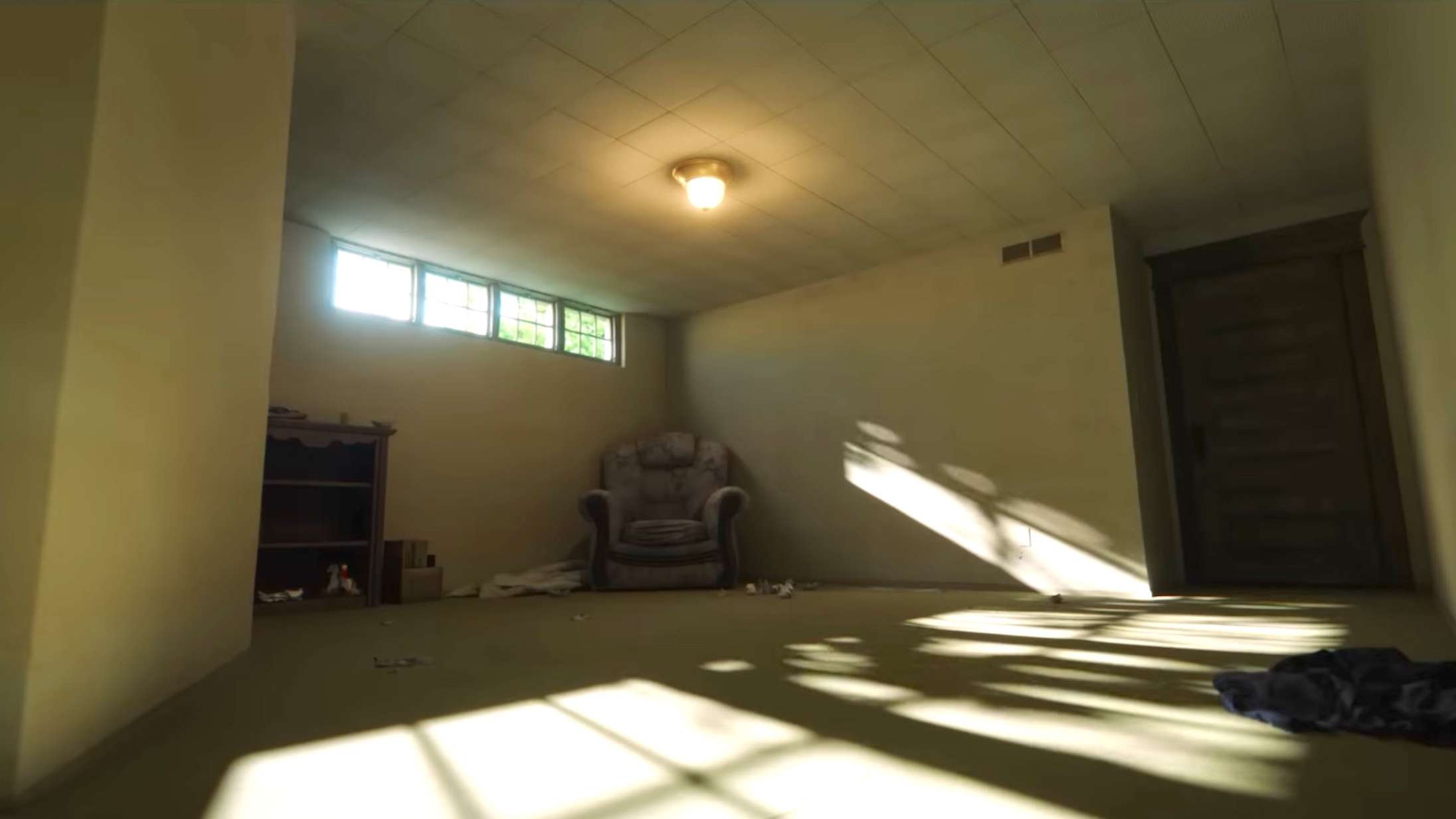 Se den foruroligende teaser til 20-årig gyserkomets første film, ‘Backrooms’