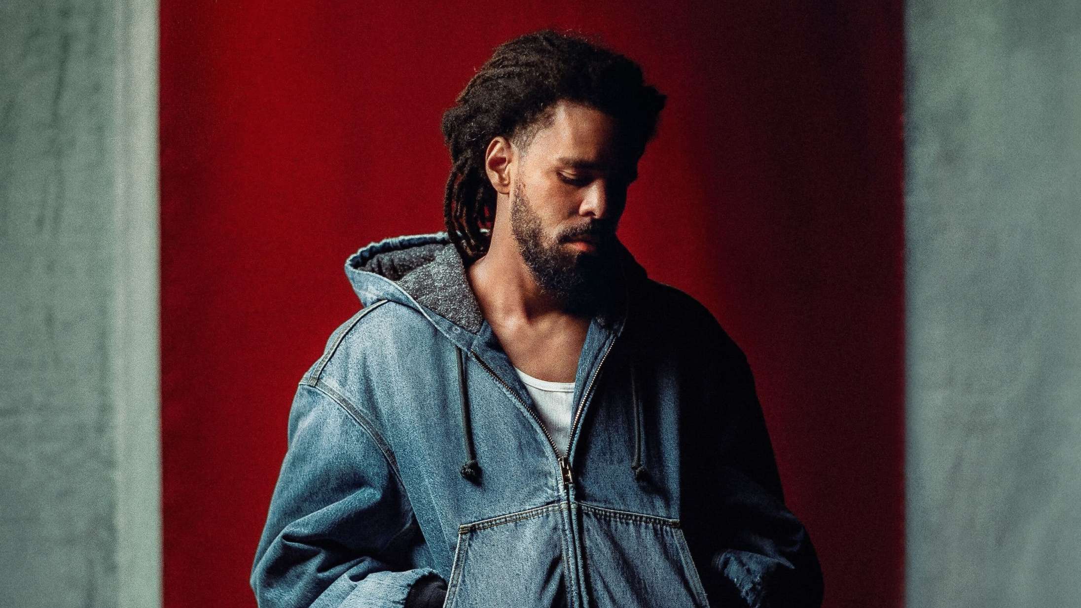 J. Cole giver et opfindsomt modsvar til sine kritikere på det mytiske dobbeltalbum ’The Fall-Off’