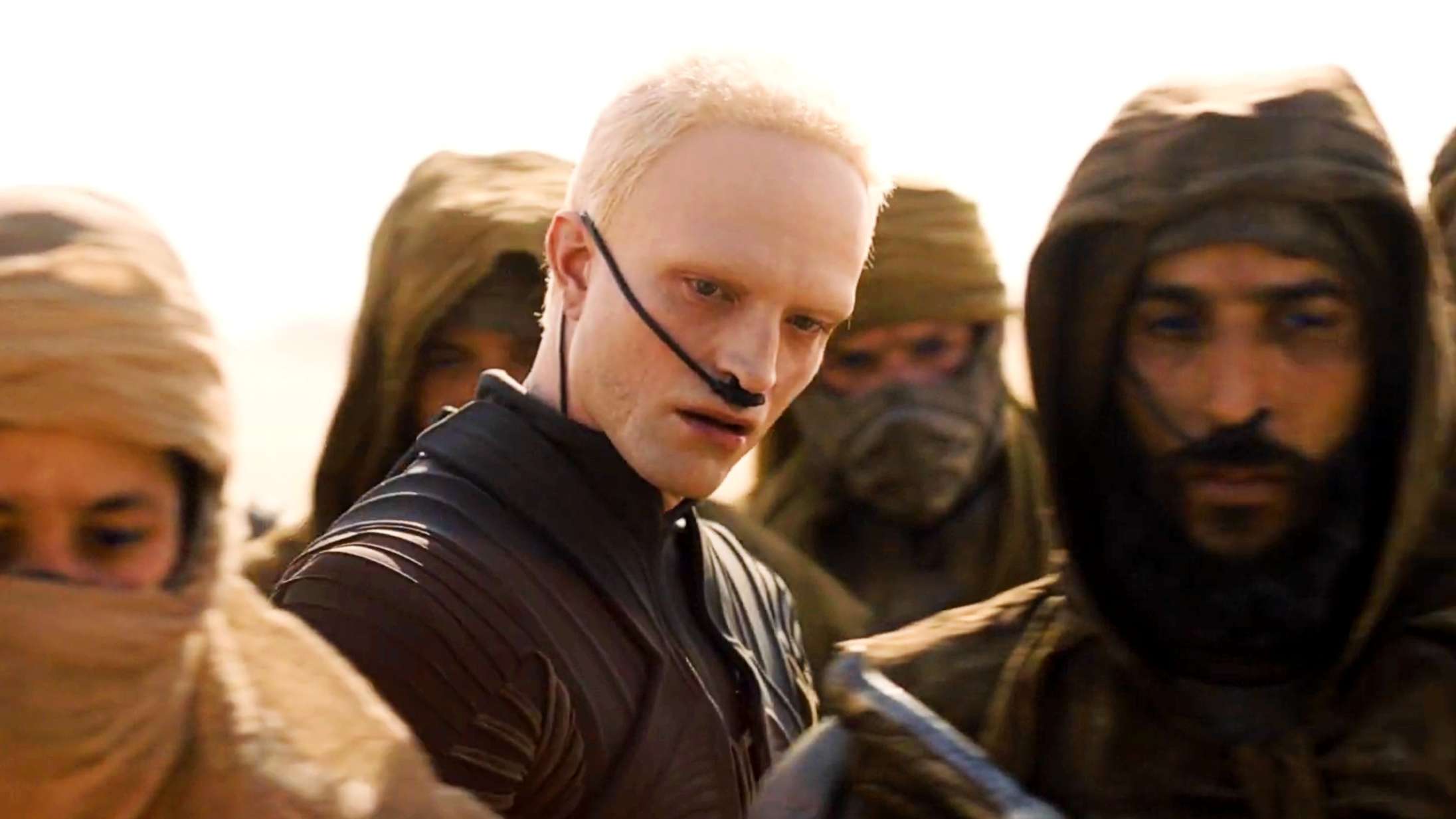 Den storladne trailer til ‘Dune: Del 3’ er landet – med episk krig og blond Robert Pattinson