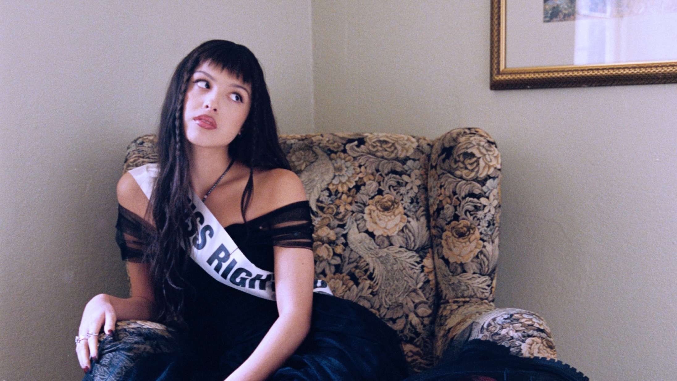 Olivia Rodrigo afslører tracklisten til ‘You Seem Pretty Sad for a Girl So in Love’