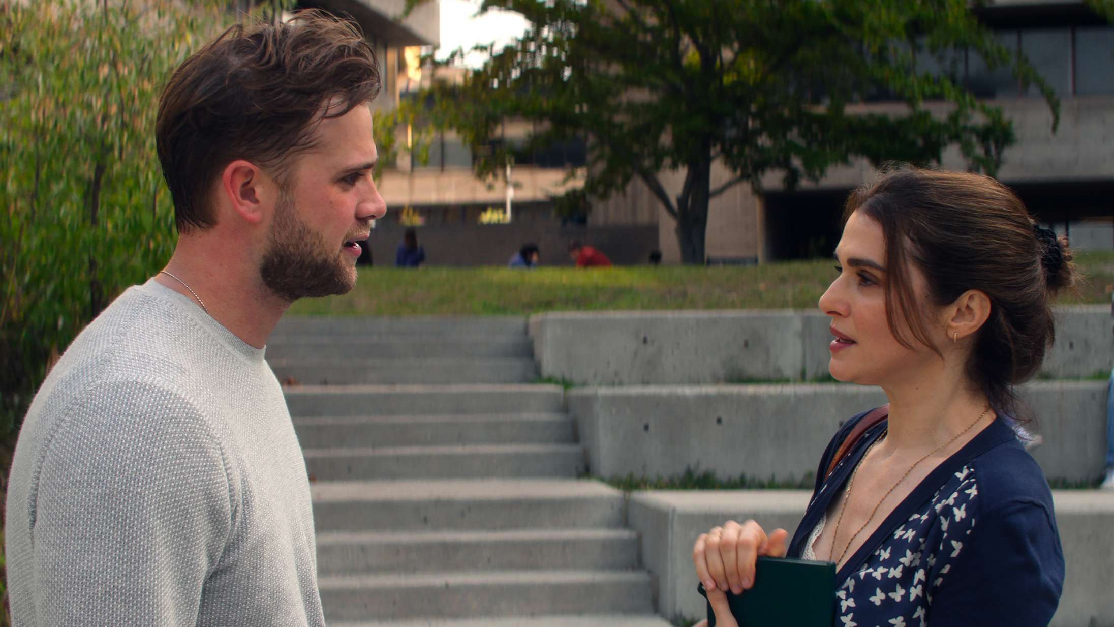 ’Vladimir’: Noget er off i Netflix’ nye serie om magt og begær