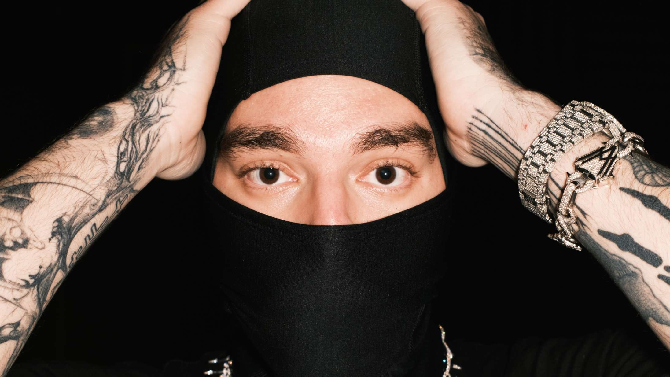 Kylie Jenner-sang er utroligt nok et højdepunkt på Yeats nye dobbeltalbum