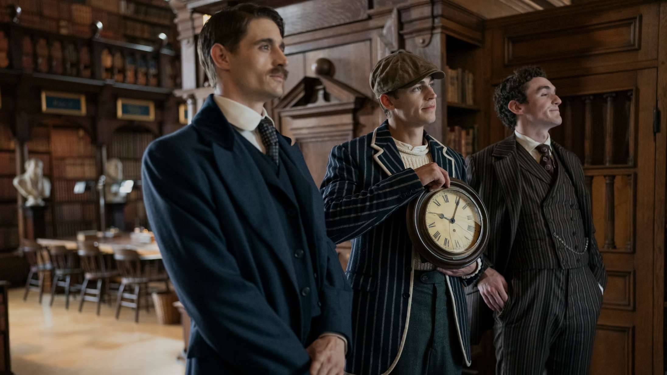 ’Young Sherlock’: Guy Ritchies YA-udgave af Sherlock Holmes er både kikset og uimodståelig