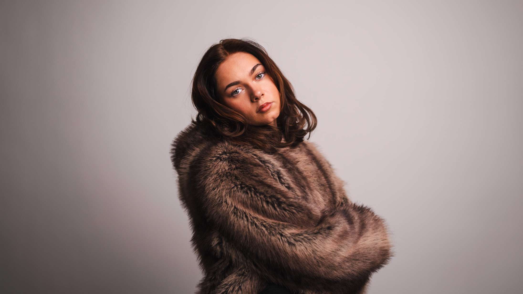 Mumle er bedst, når hun ikke prøver at skrive et radiohit på ‘Dig, mig og en dårlig boligsituation’