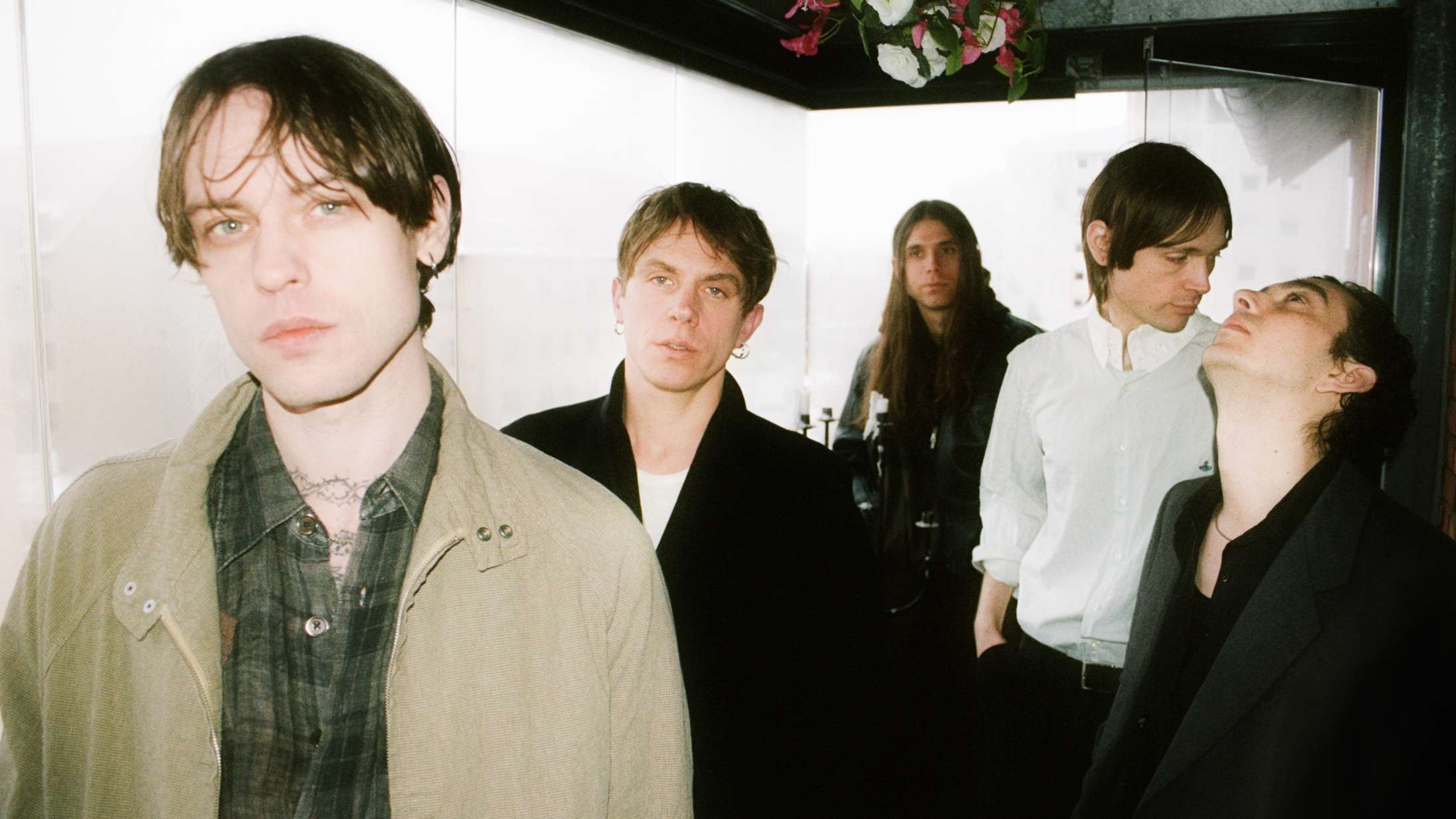 Iceage er tilbage efter fem års pause – og de er smaskforelskede!