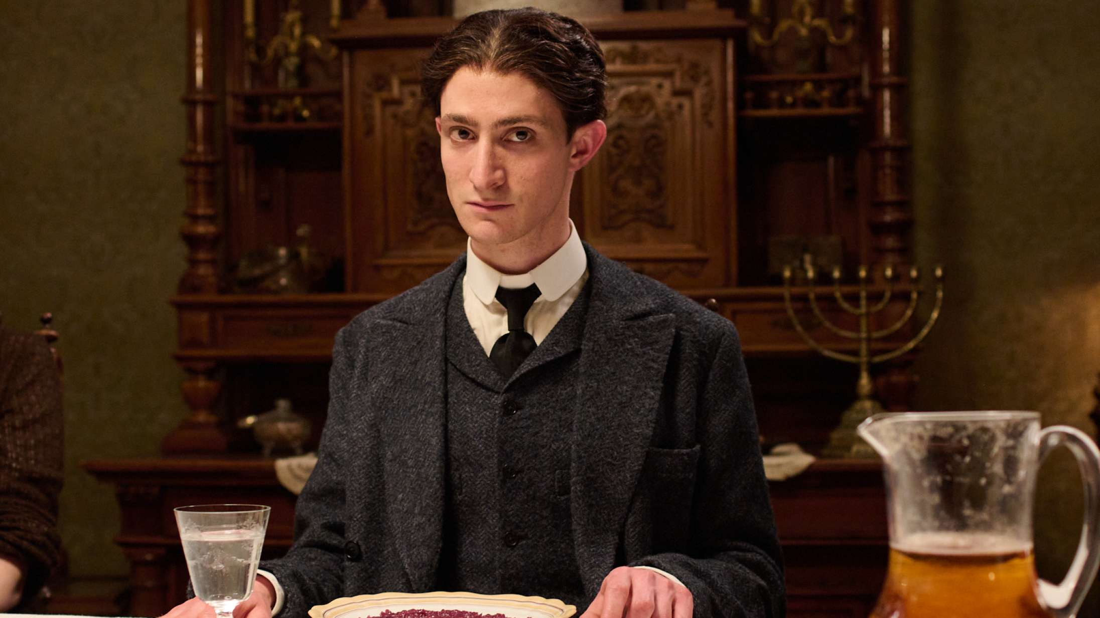 ’Franz’: Ny film om Franz Kafka forfalder til den forfladigelse, den ellers kritiserer