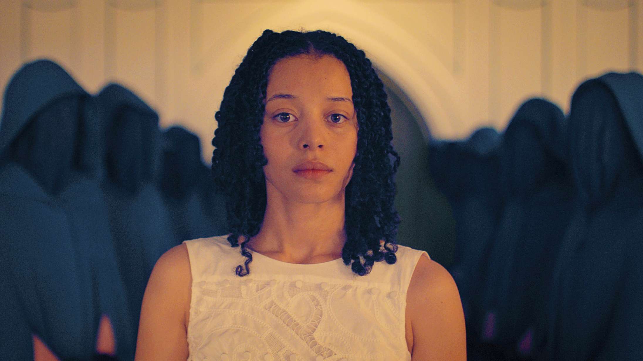 ’The Testaments’: Savner du ‘The Handmaid’s Tale’? Teenage-spinoff puster nyt liv i vanæret franchise