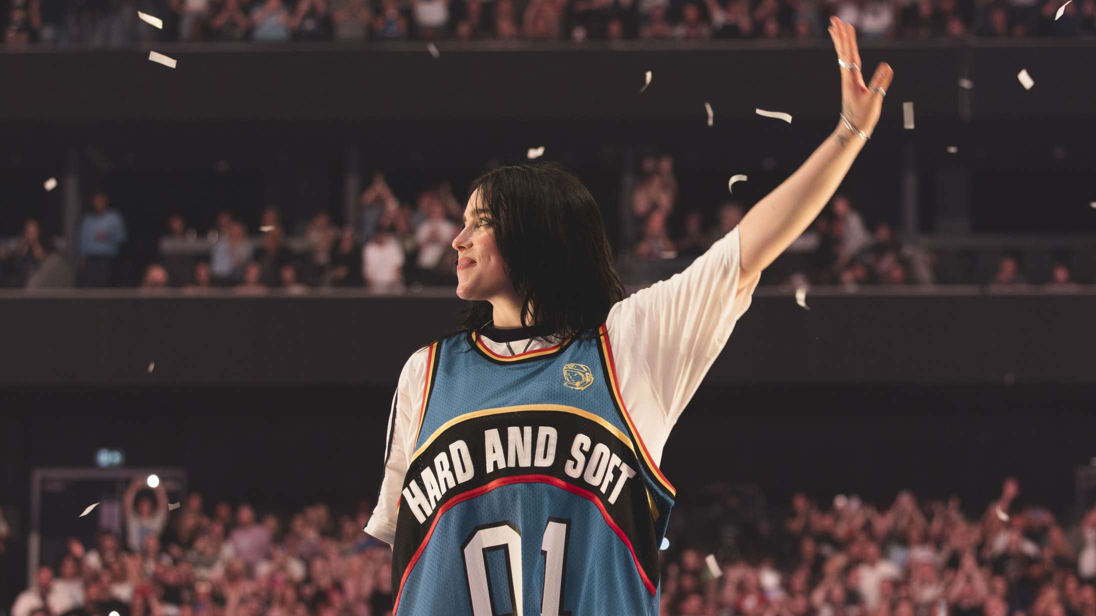 ‘Billie Eilish – Hit Me Hard and Soft: The Tour (Live in 3D)’: Billie Eilish og James Cameron leverer en spektakulær og ambivalent koncertfilm-oplevelse