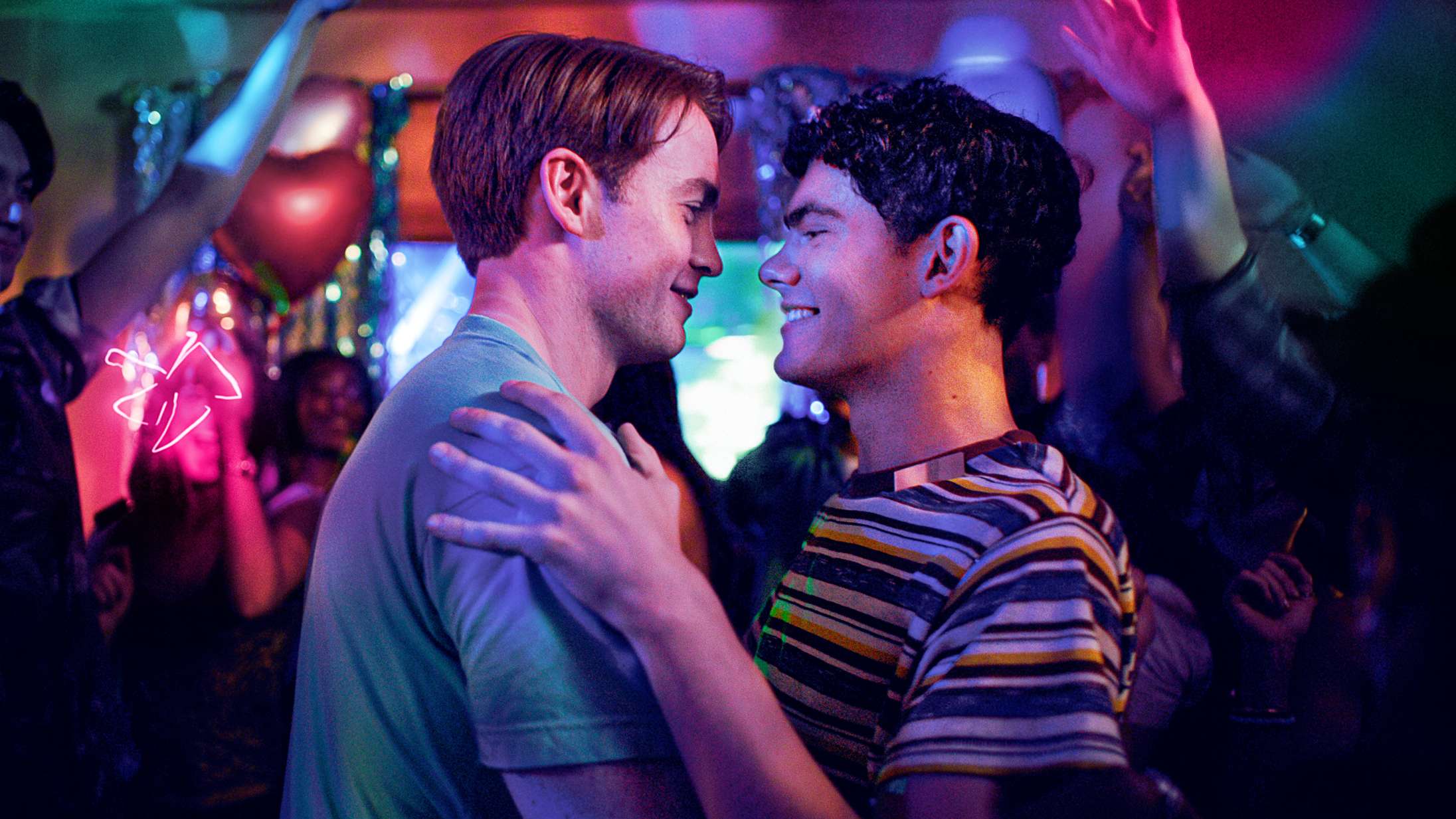 ‘Heartstopper Forever’: Queerserie sætter punktum, der efterlader dig med et smil på læben og en tåre i øjenkrogen
