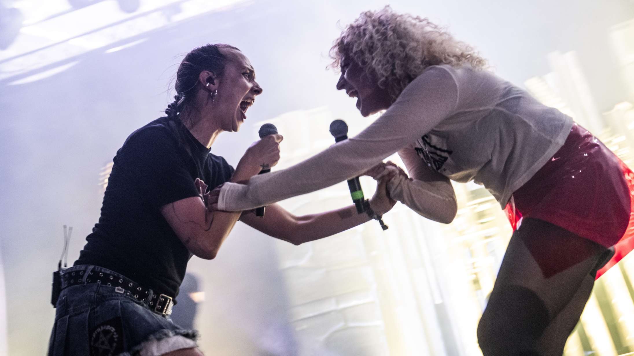 Mor på Copenhell: Jeg har været til mange Mø-koncerter i mit liv. Men jeg har aldrig set hende have det så sjovt