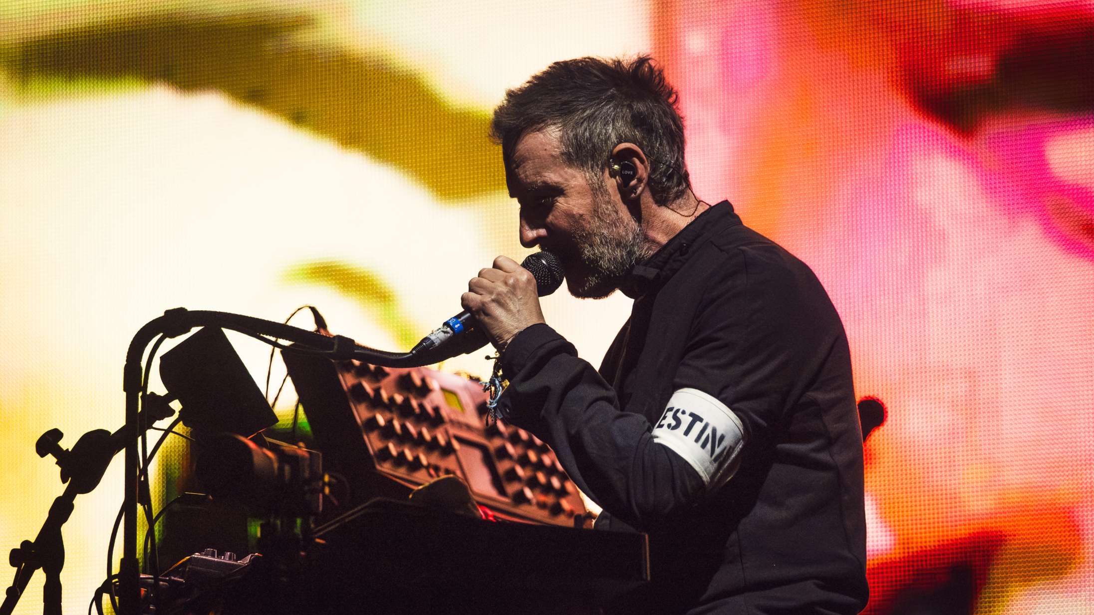 Var Massive Attack i Royal Arena en koncert eller et stykke politisk videokunst?