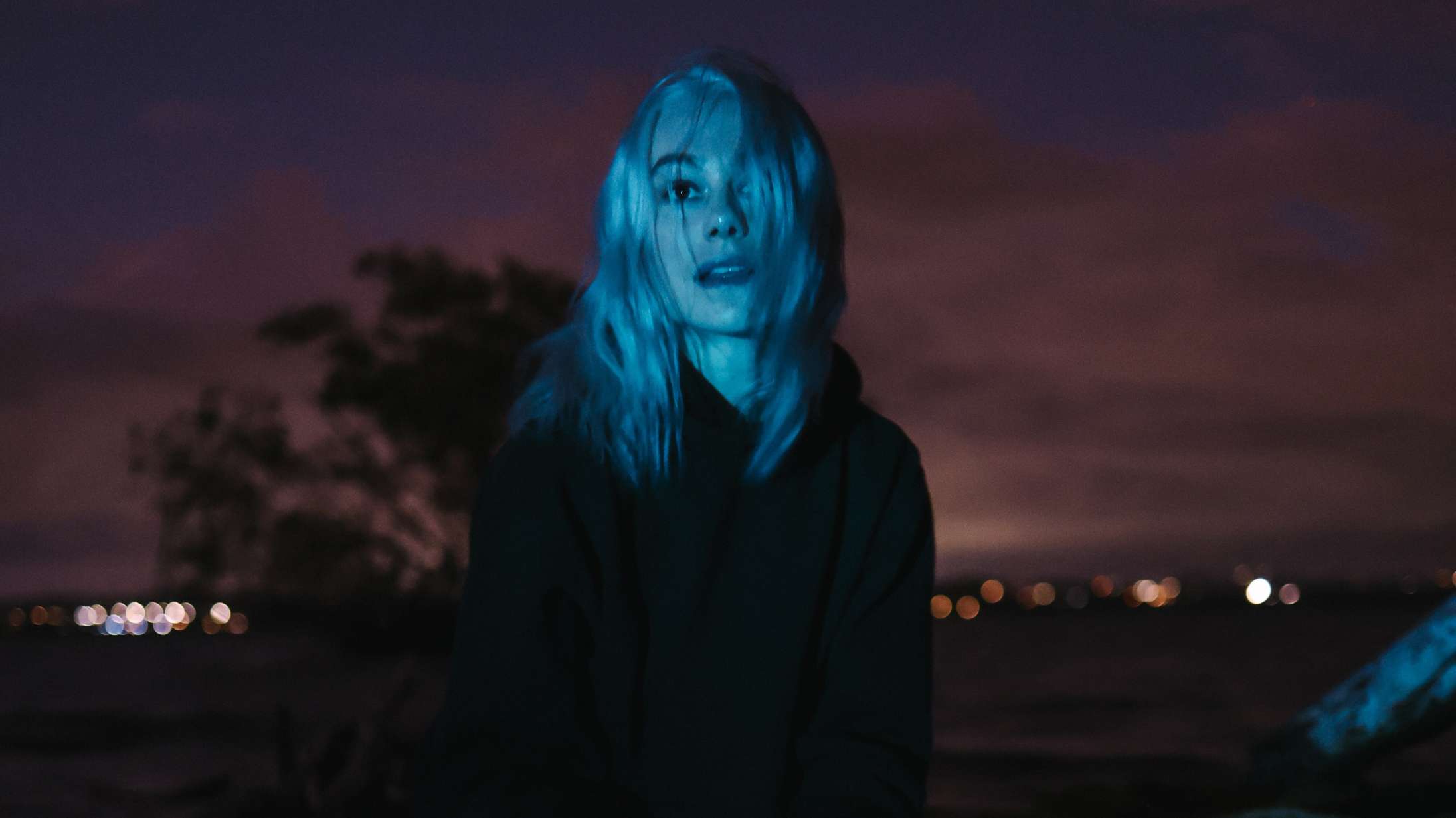 Phoebe Bridgers deler gåsehudsfremkaldende Nirvana-cover