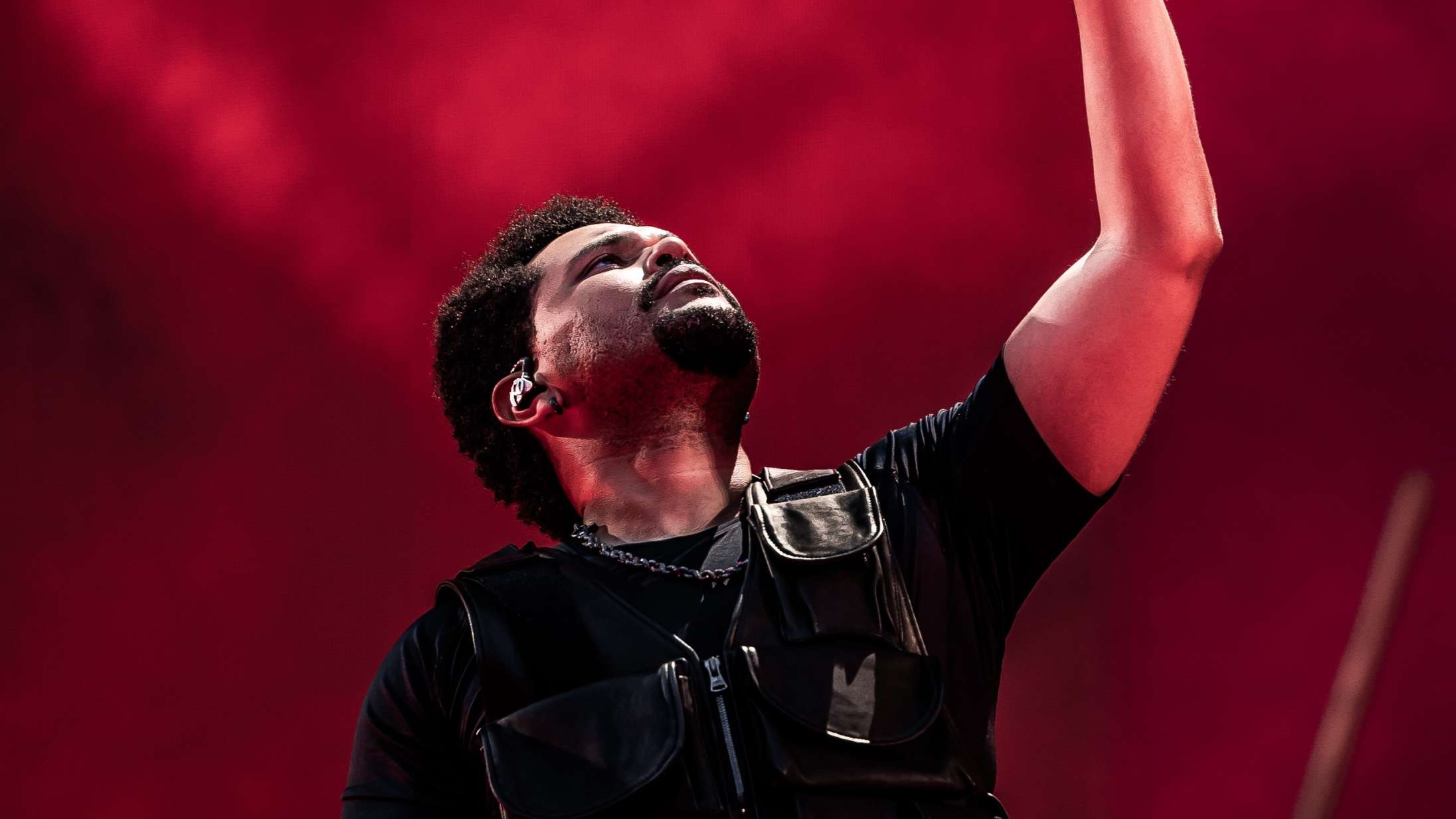 Efter afblæst pension: The Weeknd debuterer ny sang med japansk sanger