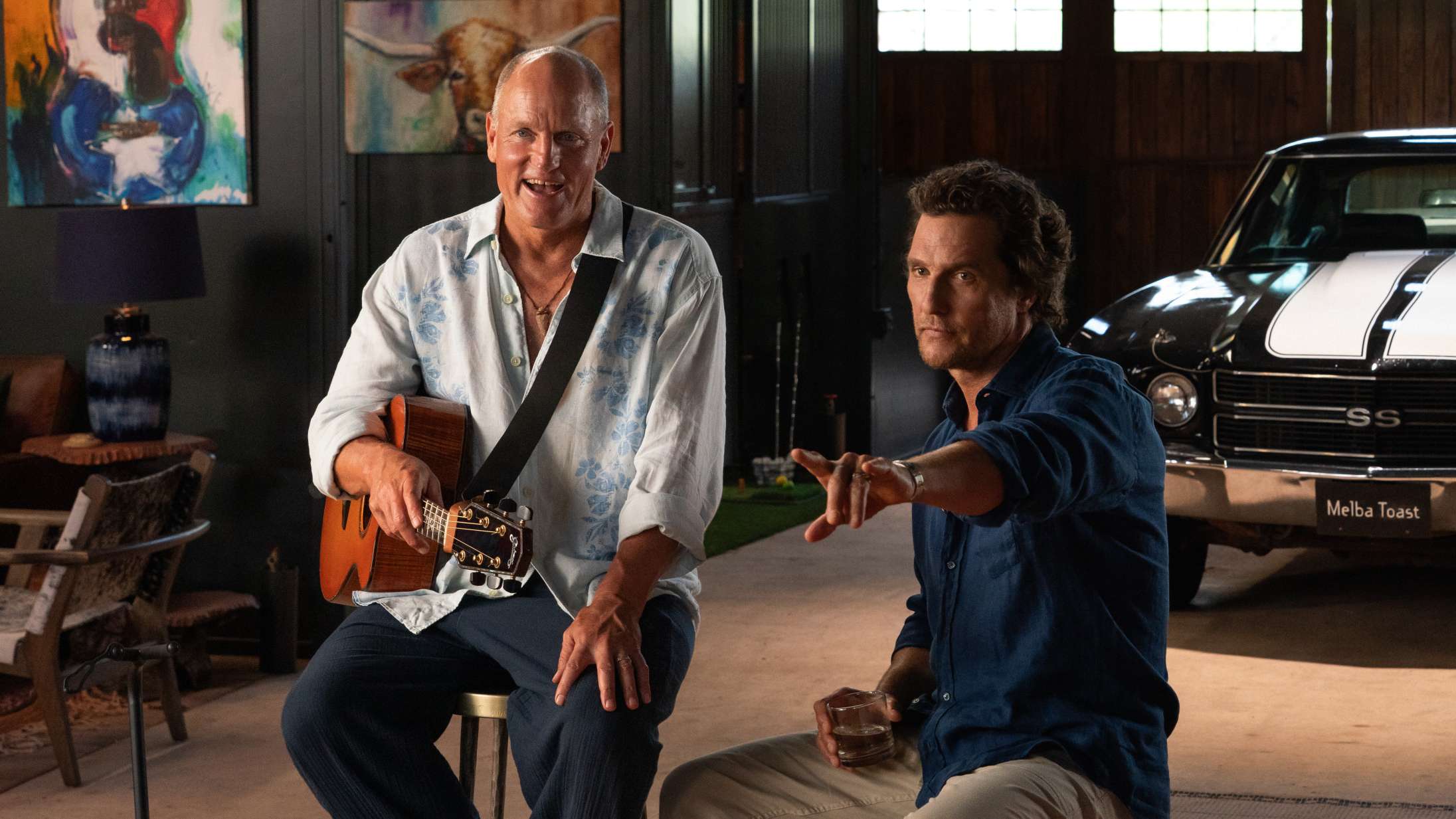 Woody Harrelson og Matthew McConaughey er måske brødre i komedieserien ’Brothers’ – se den første trailer