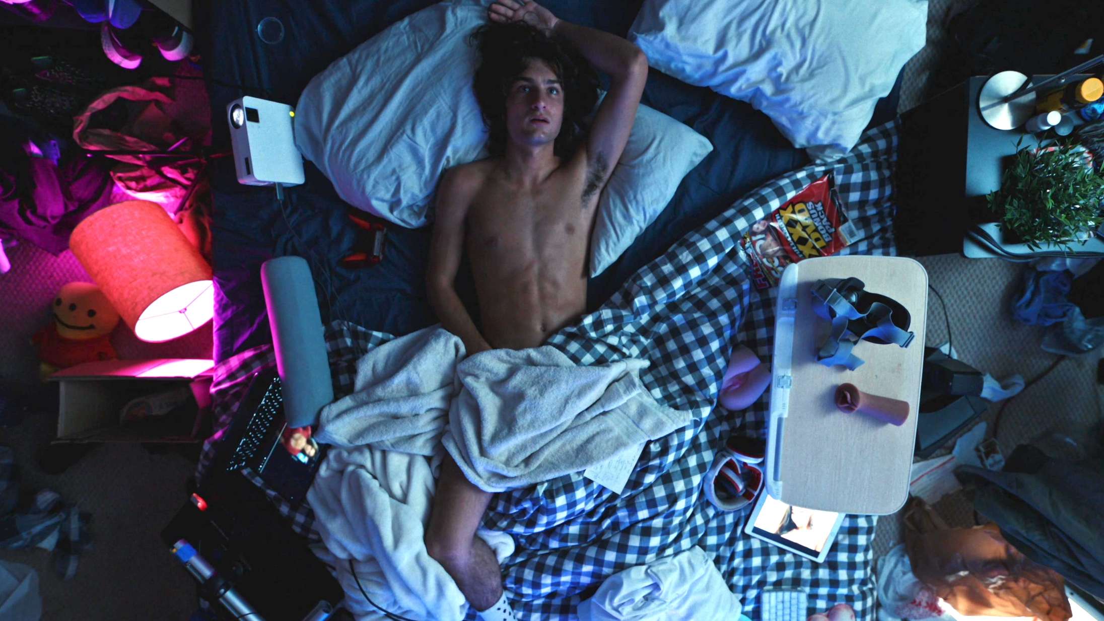 Den første rigtige looksmaxxing-film er fordomsfuld, seværdig og ulækker