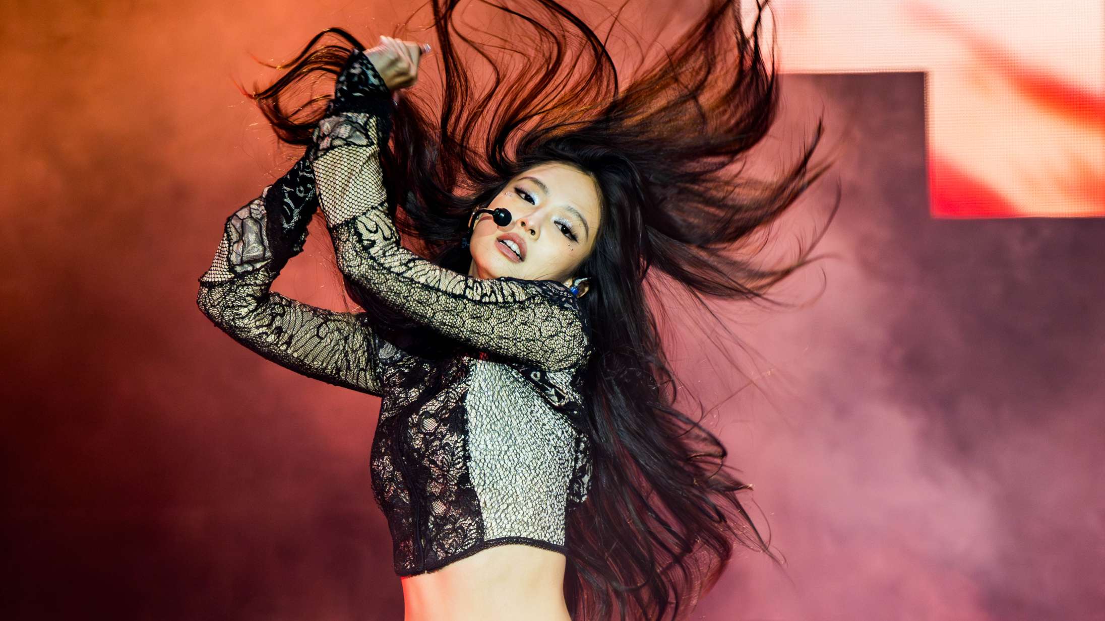 Jennie beviste, at Roskilde Festival er klar til k-pop, da hun endelig gav os det