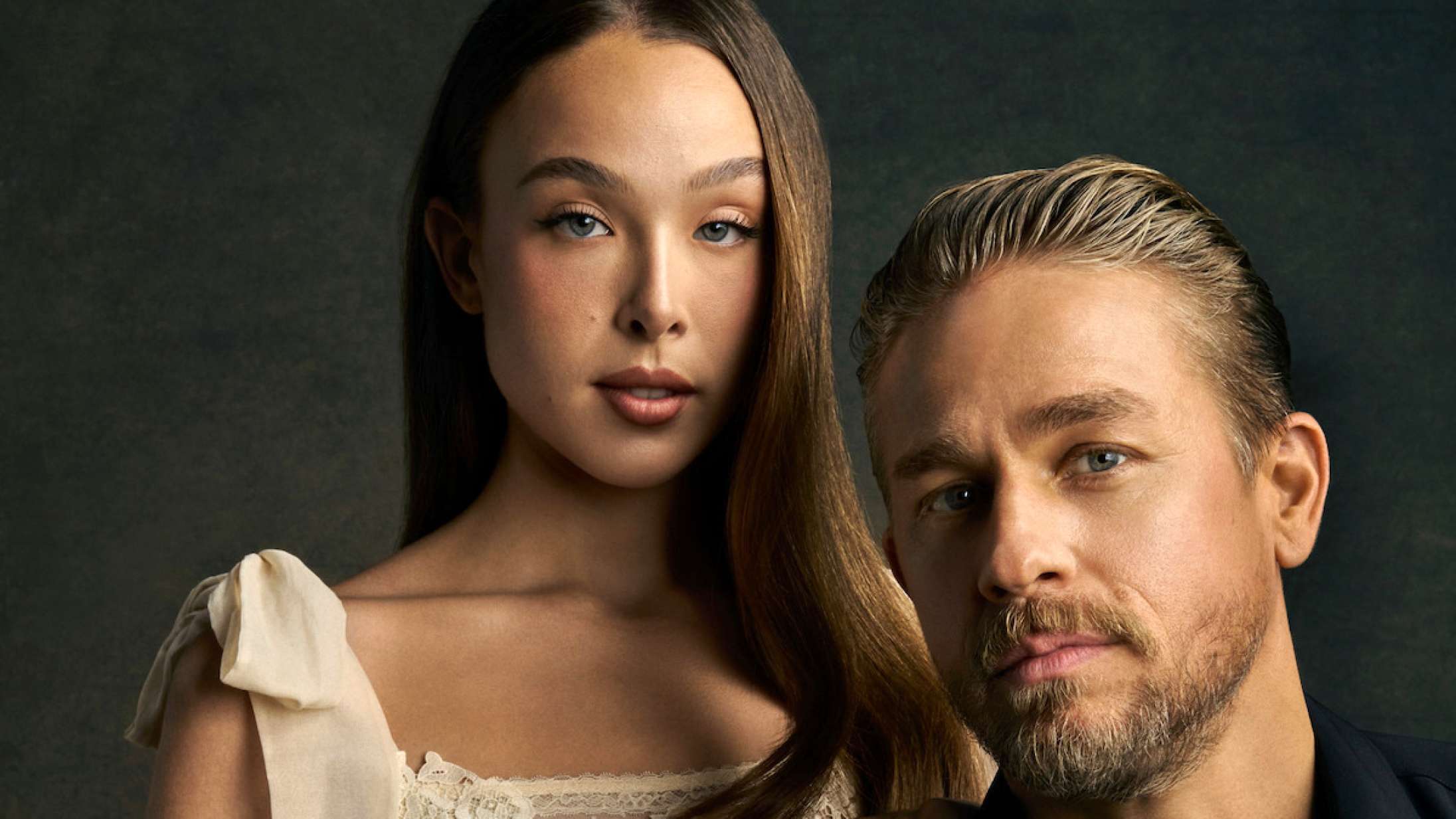 Se Hollywood-stjerners datter som historisk øksemorder i første fotos fra ny ‘Monster’-sæson