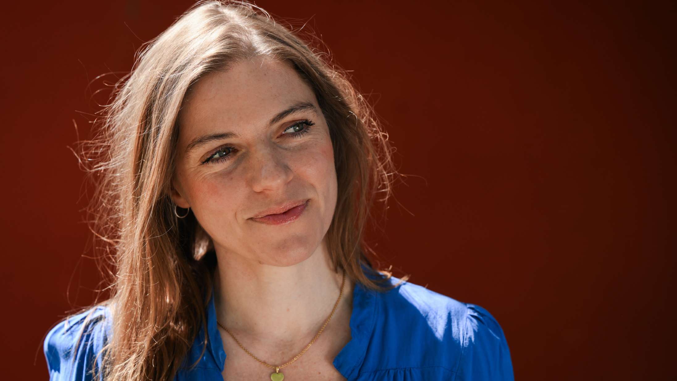 ‘Ti vilde heste’: Stine Pilgaards nye roman er modgift til alle momfluencere i dit feed