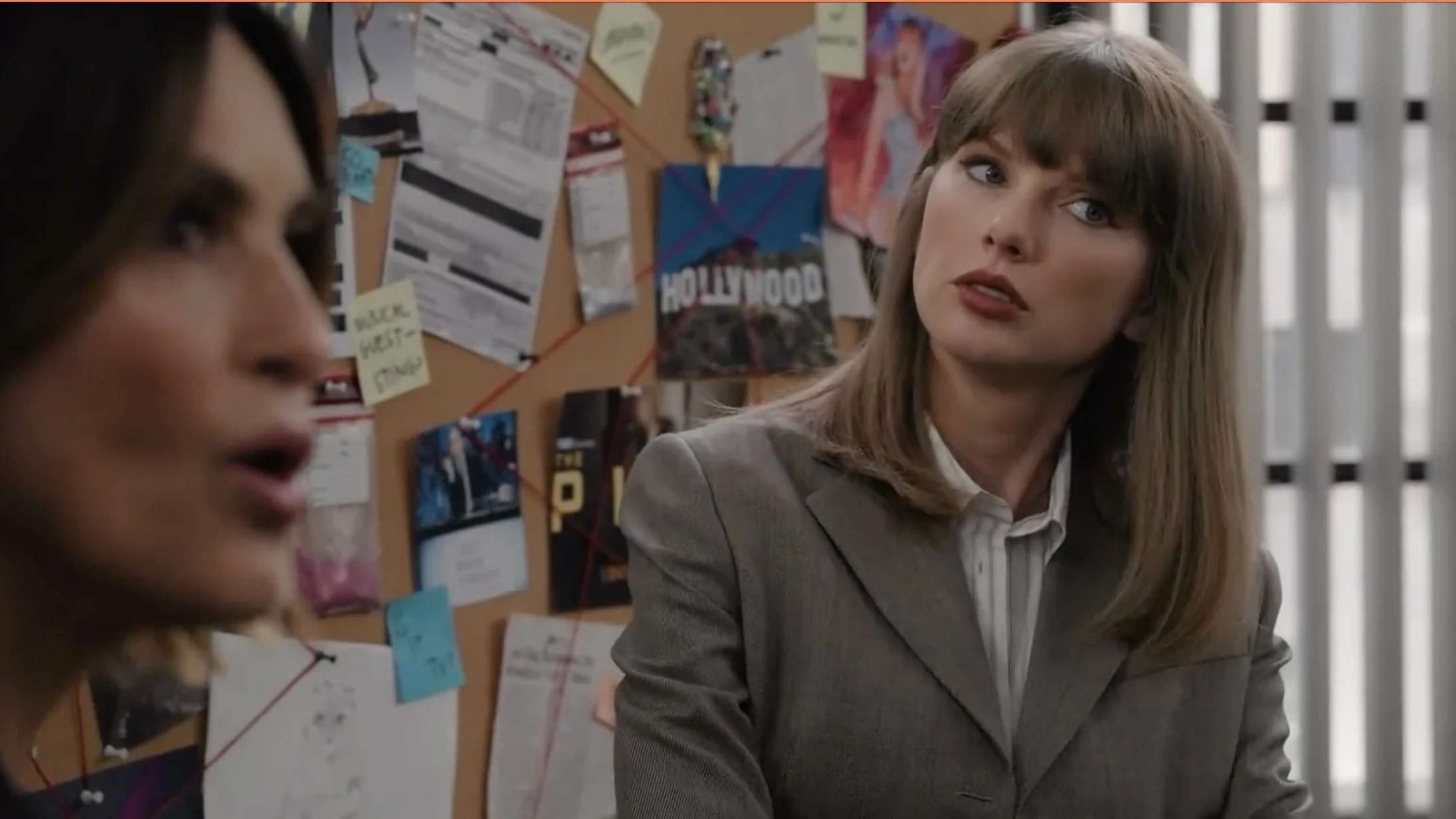 Taylor Swift dukkede op ved Emmy-showet i storspekulerende politisketch – se den her